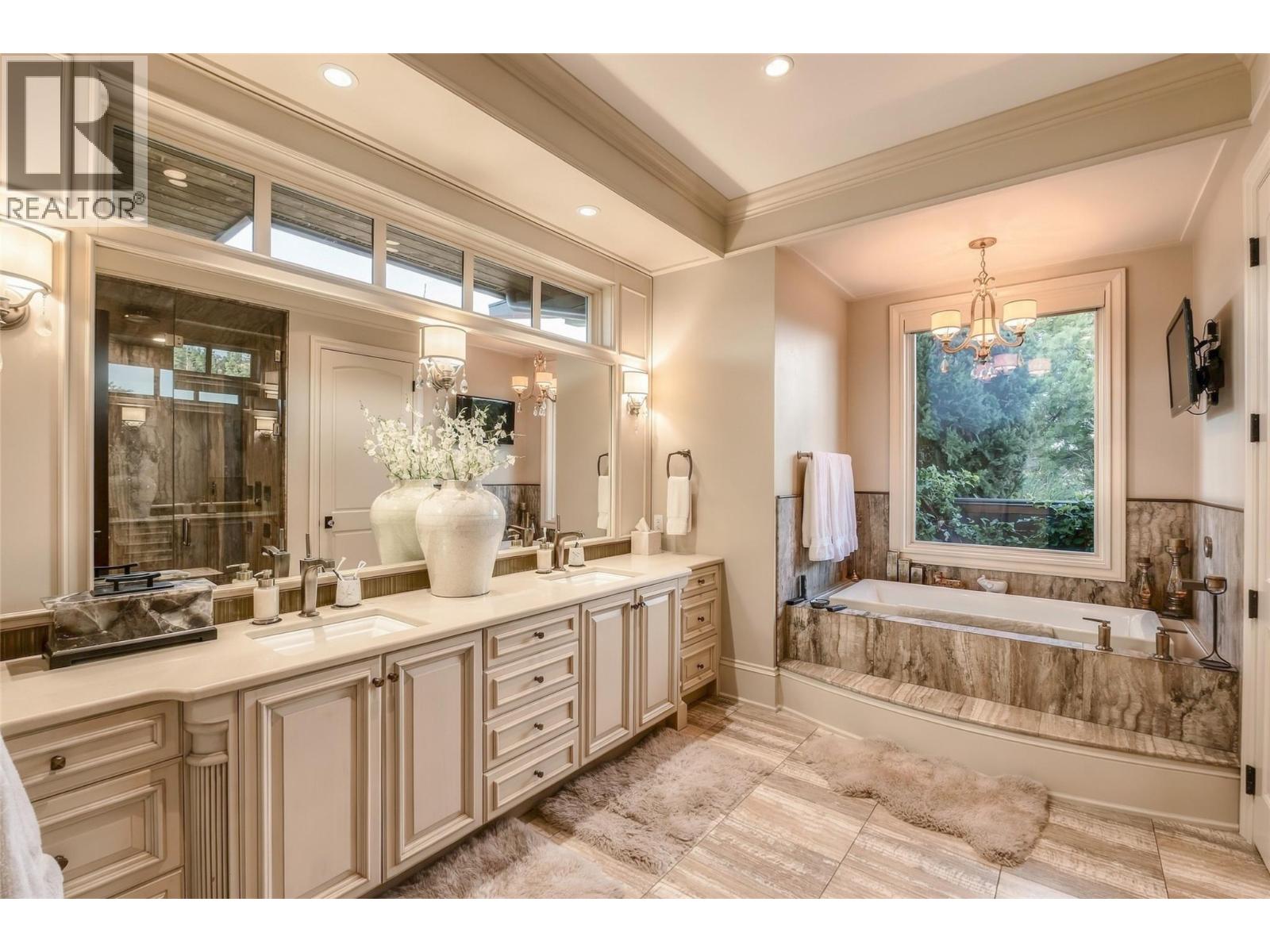 706 Highpointe Court, Kelowna, British Columbia  V1V 2Y3 - Photo 31 - 10402987