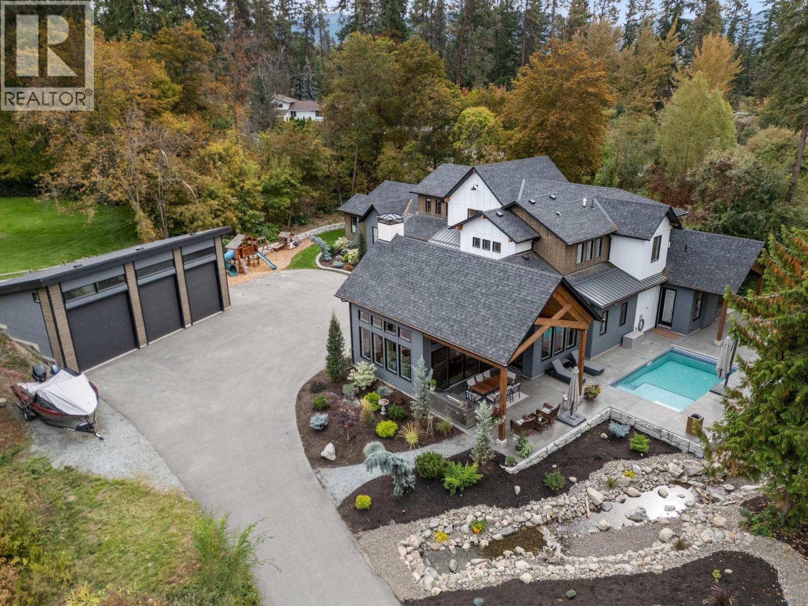 2475 Maquinna Road, Kelowna, British Columbia  V1W 2R9 - Photo 1 - 10403367