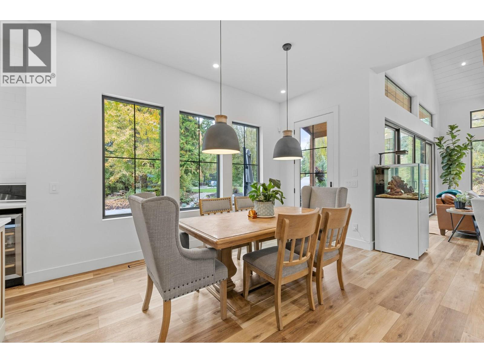 2475 Maquinna Road, Kelowna, British Columbia  V1W 2R9 - Photo 10 - 10403367