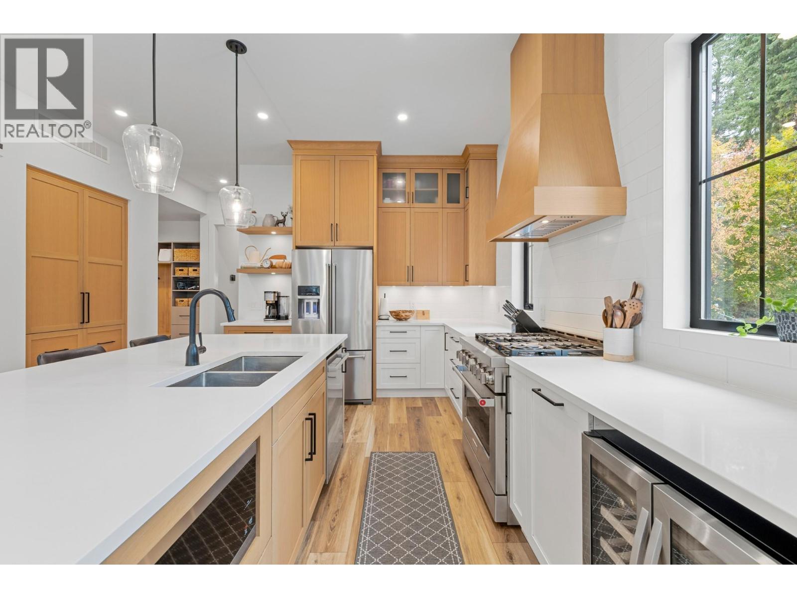 2475 Maquinna Road, Kelowna, British Columbia  V1W 2R9 - Photo 14 - 10403367