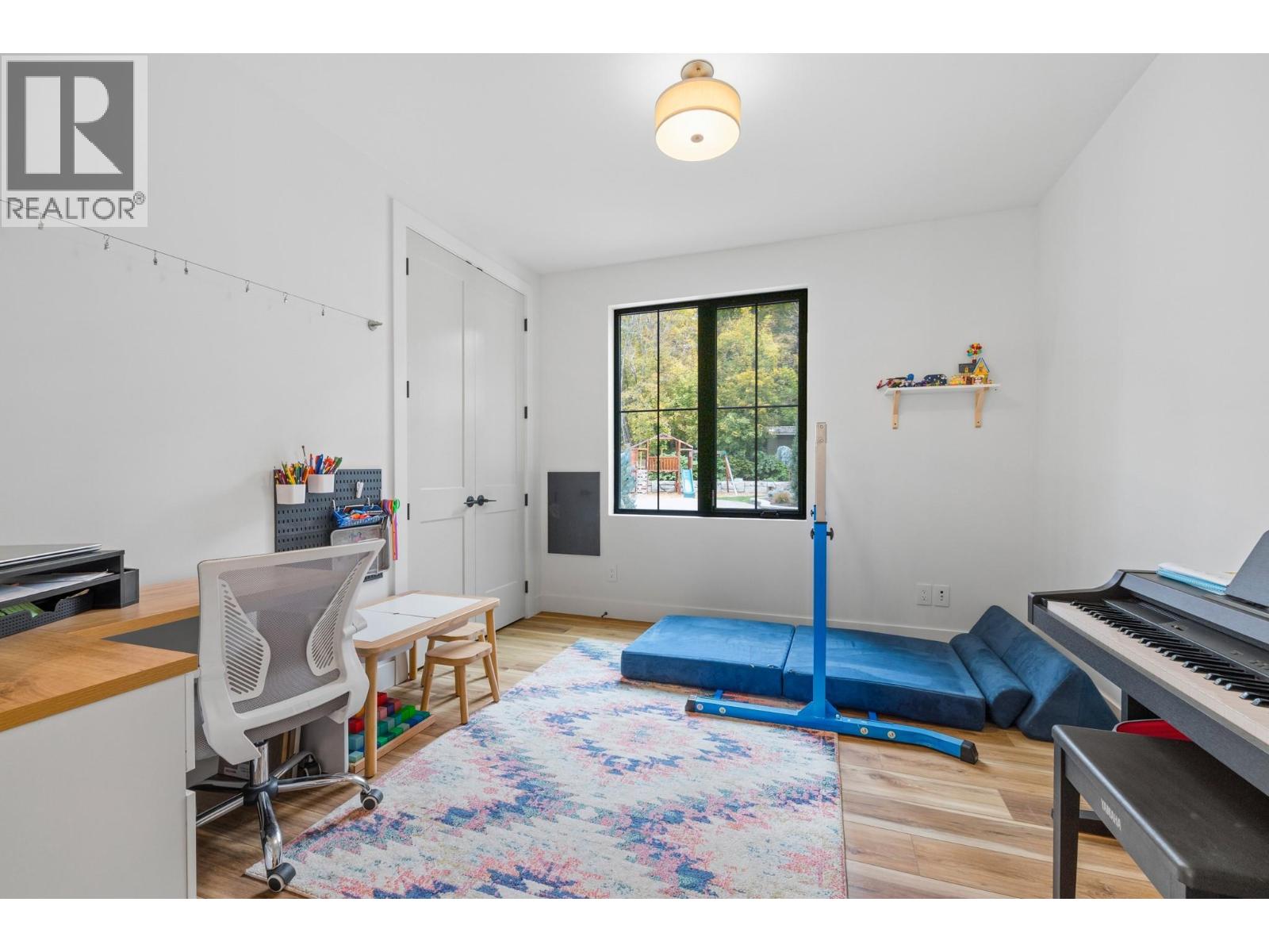 2475 Maquinna Road, Kelowna, British Columbia  V1W 2R9 - Photo 19 - 10403367
