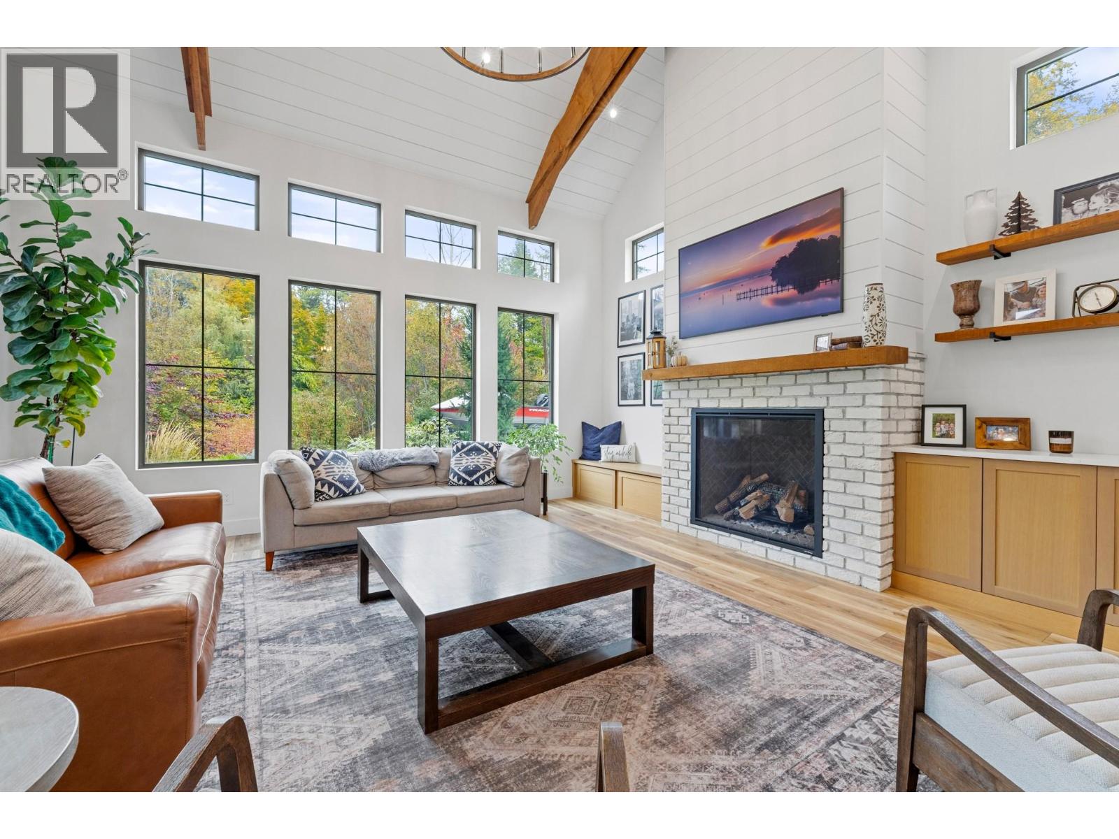 2475 Maquinna Road, Kelowna, British Columbia  V1W 2R9 - Photo 4 - 10403367