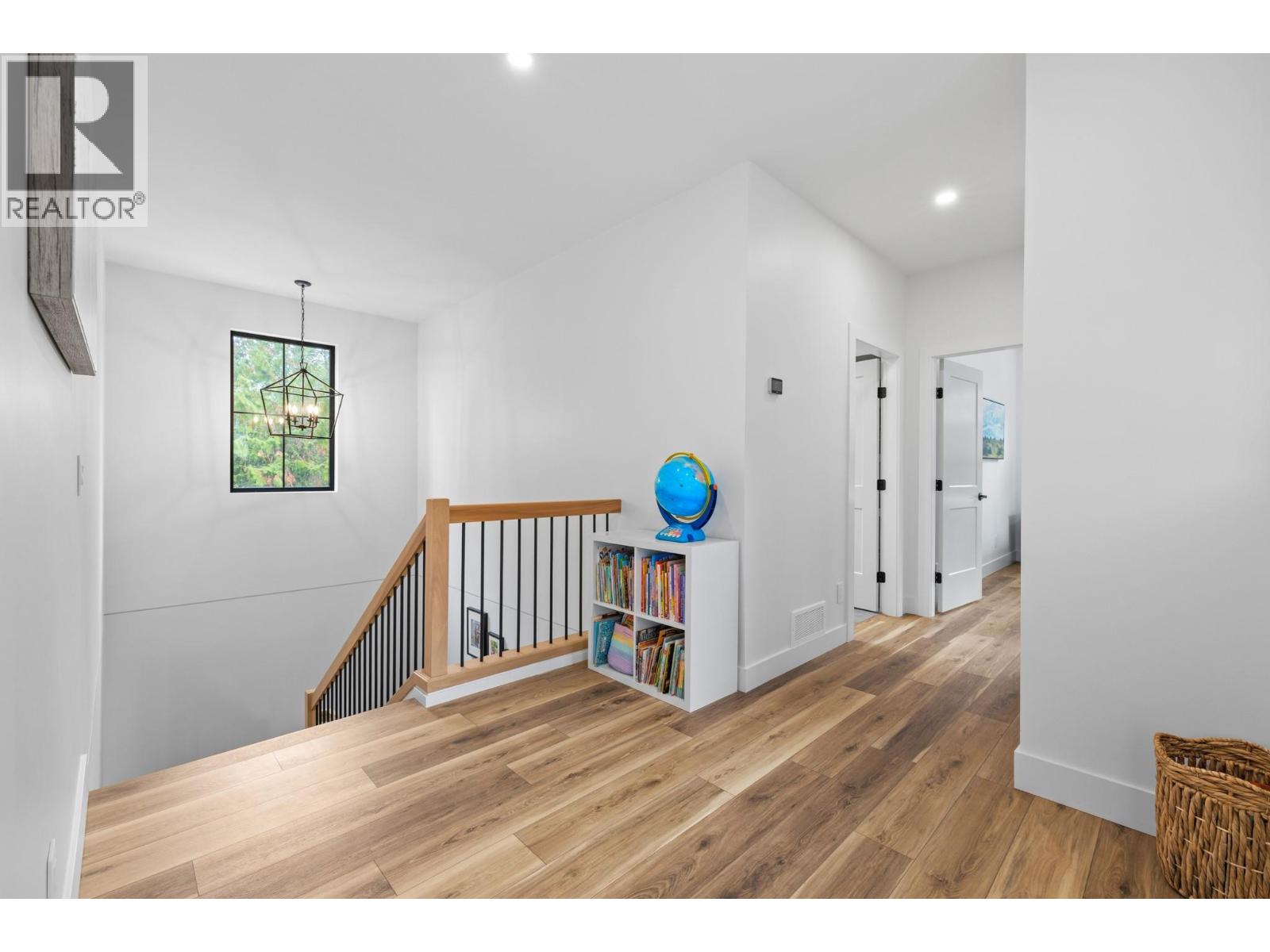 2475 Maquinna Road, Kelowna, British Columbia  V1W 2R9 - Photo 43 - 10403367