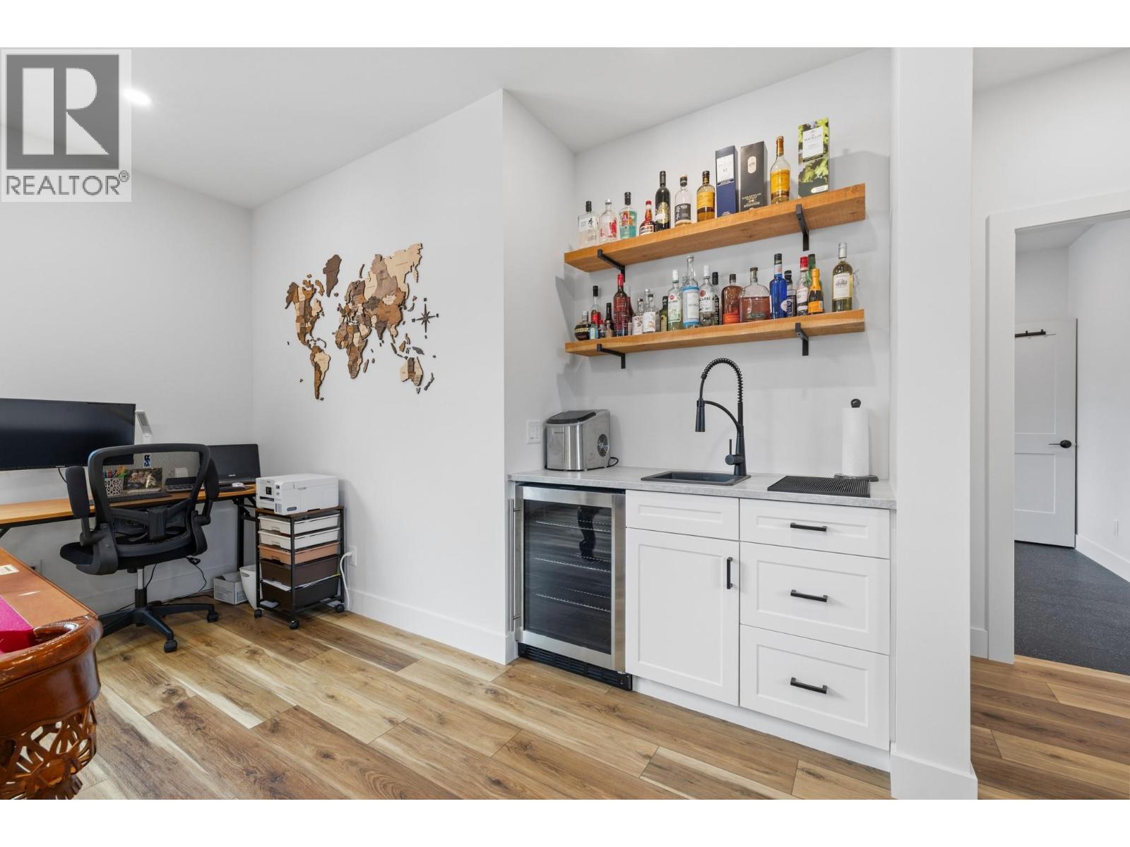 2475 Maquinna Road, Kelowna, British Columbia  V1W 2R9 - Photo 52 - 10403367