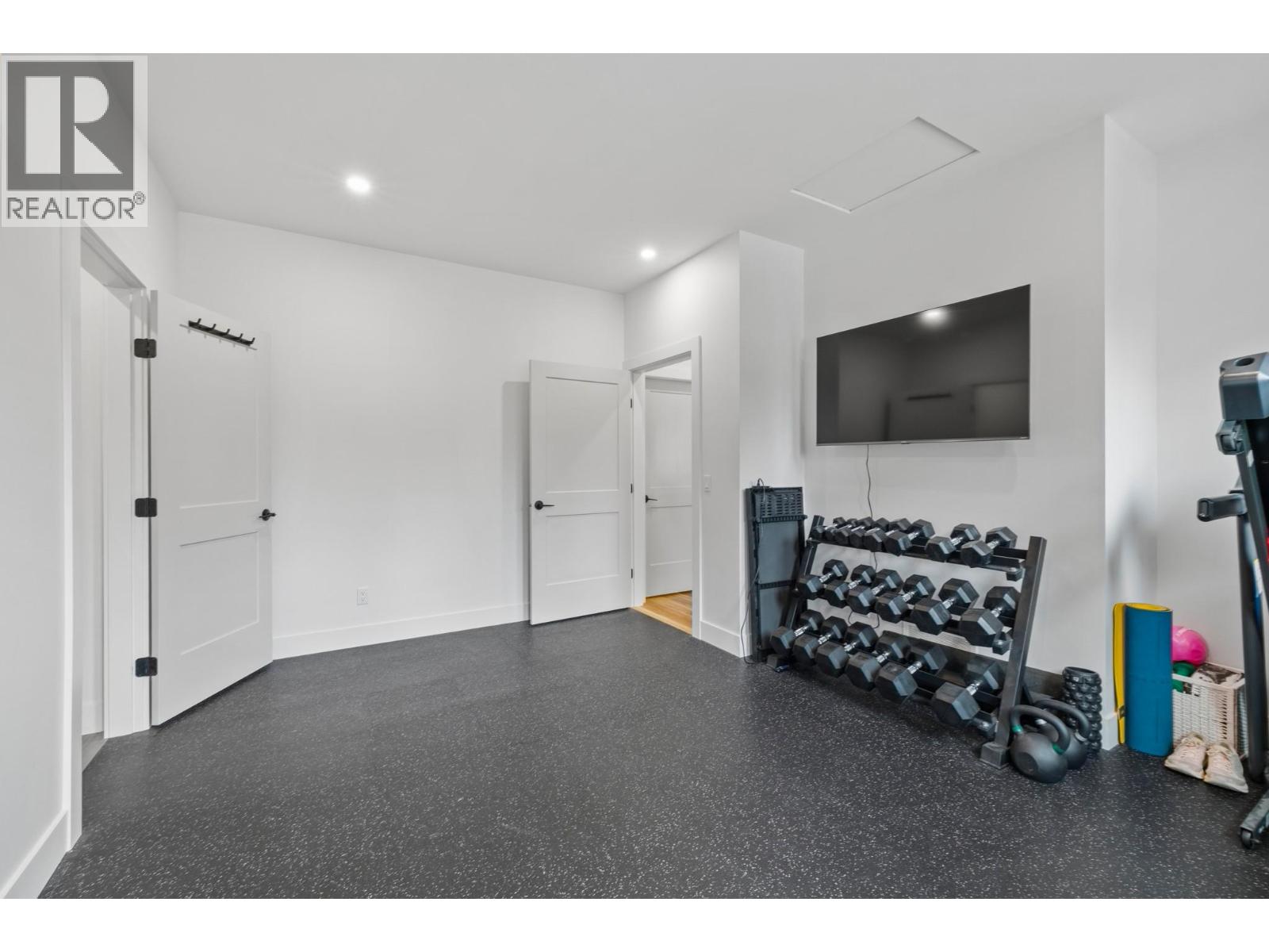 2475 Maquinna Road, Kelowna, British Columbia  V1W 2R9 - Photo 53 - 10403367
