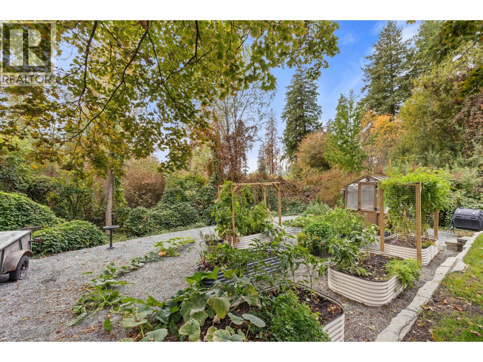 2475 Maquinna Road, Kelowna, British Columbia  V1W 2R9 - Photo 72 - 10403367