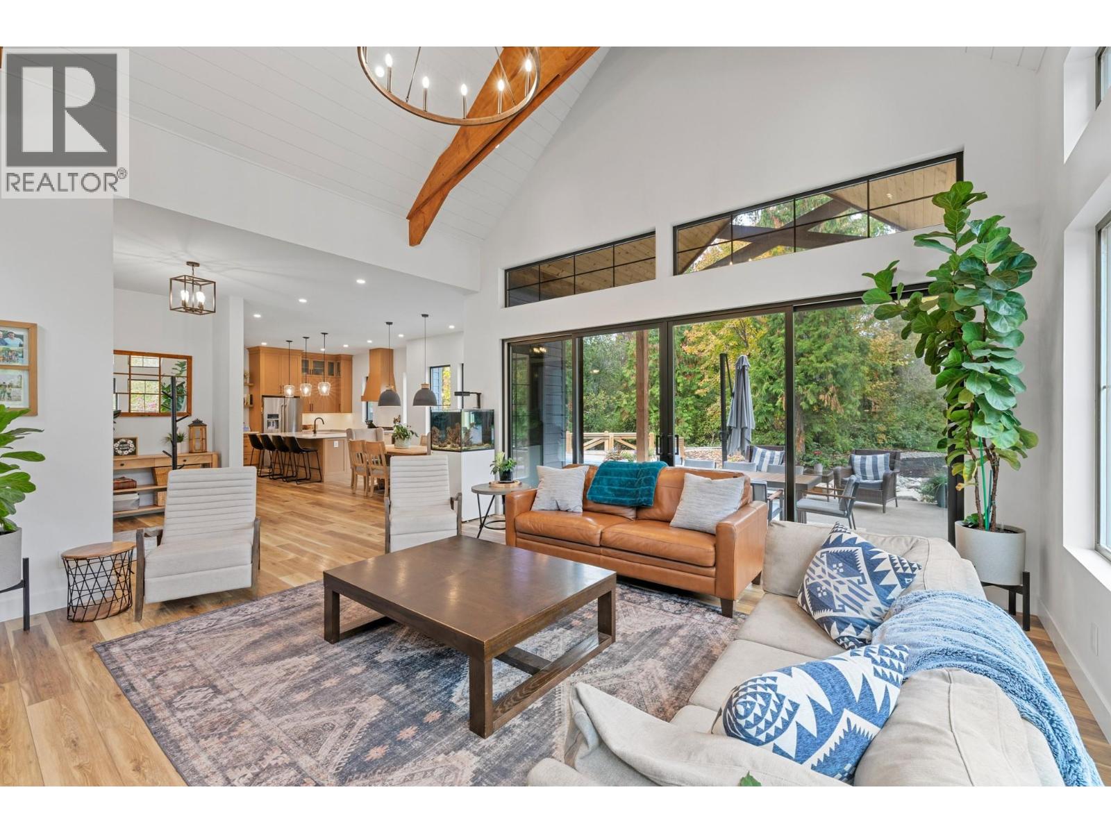 2475 Maquinna Road, Kelowna, British Columbia  V1W 2R9 - Photo 8 - 10403367