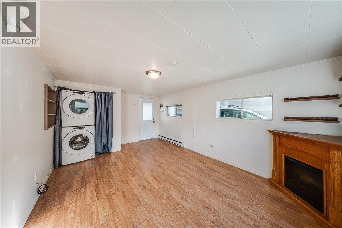 526 8th Avenue, Castlegar, British Columbia  V1N 1N6 - Photo 11 - 10403091