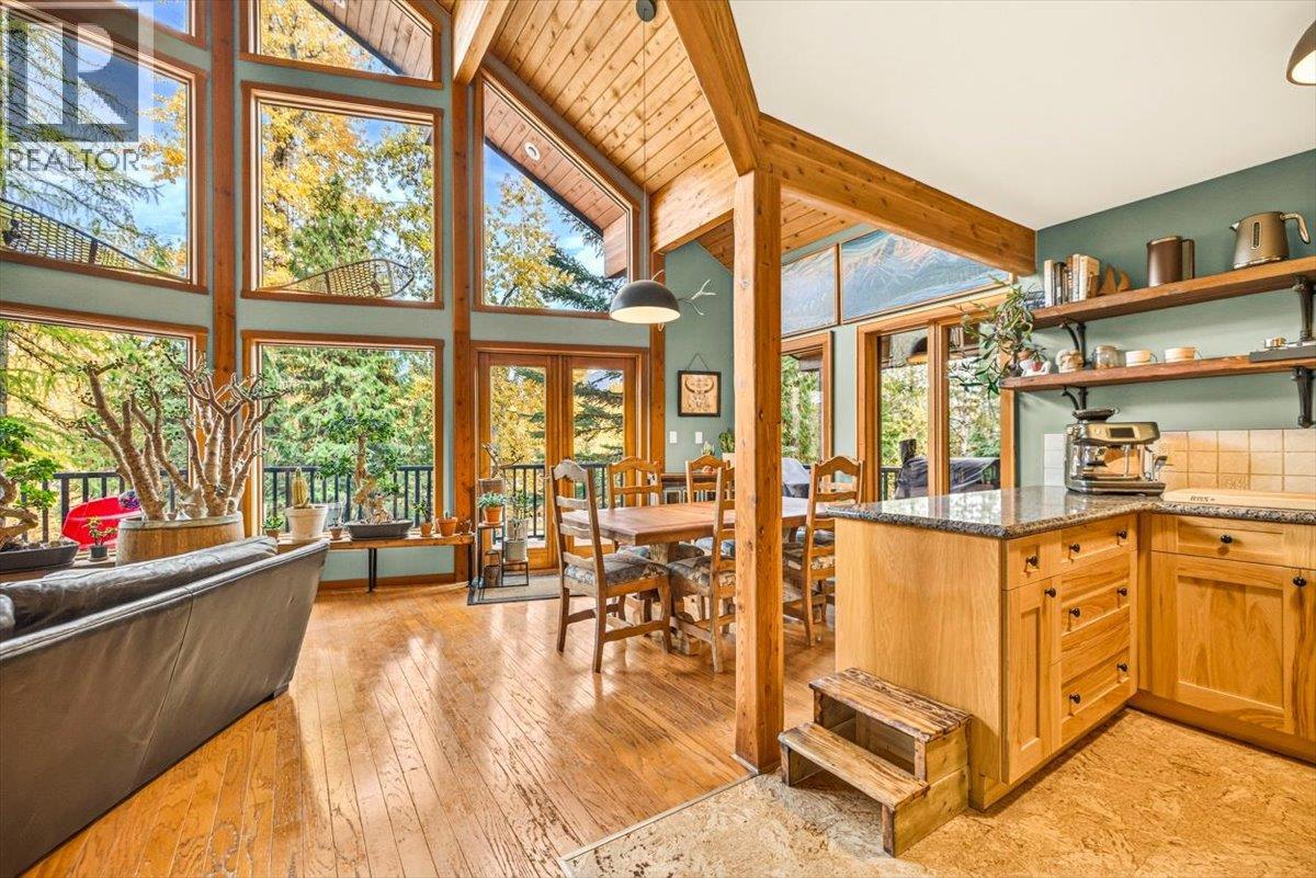 15 Alpine Trail Crescent, Fernie, British Columbia  V0B 1M5 - Photo 13 - 10403381