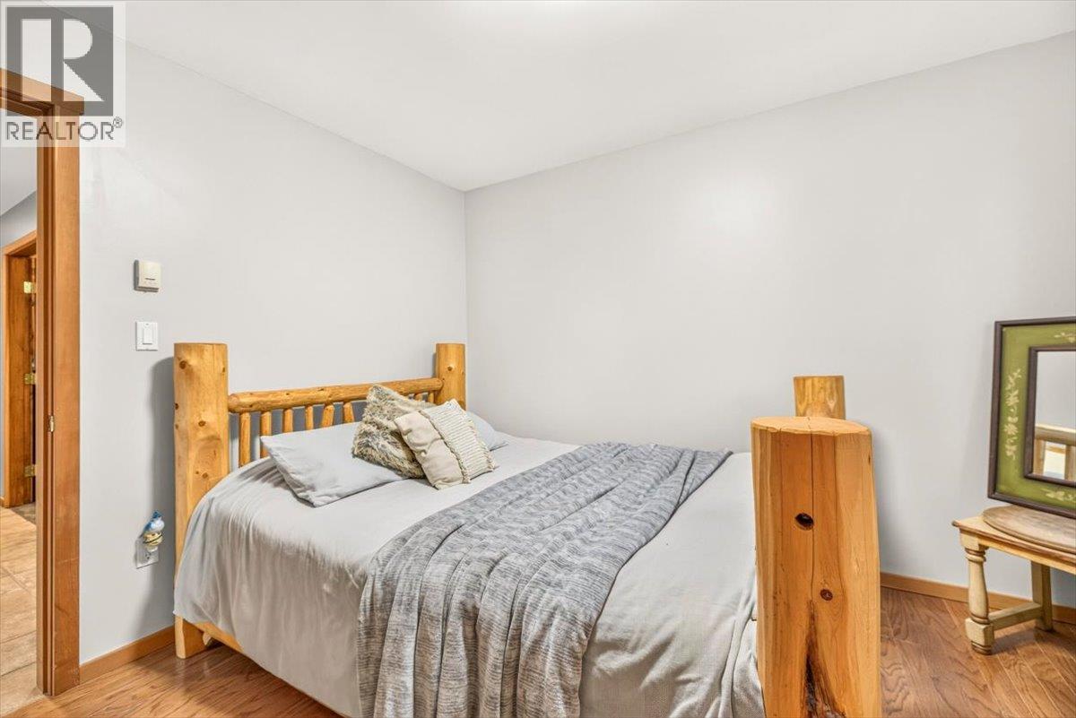 15 Alpine Trail Crescent, Fernie, British Columbia  V0B 1M5 - Photo 39 - 10403381