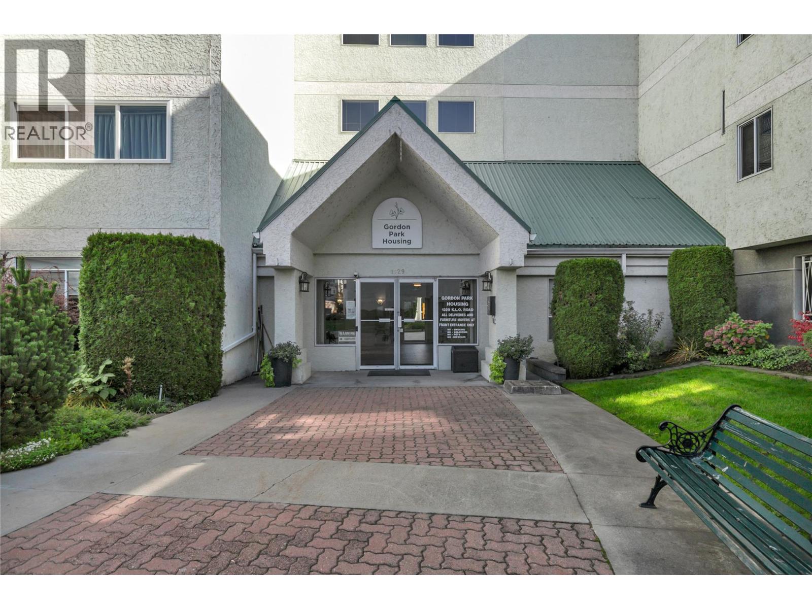 1329 Klo Road Unit# 404, Kelowna, British Columbia  V1W 3N9 - Photo 2 - 10403261