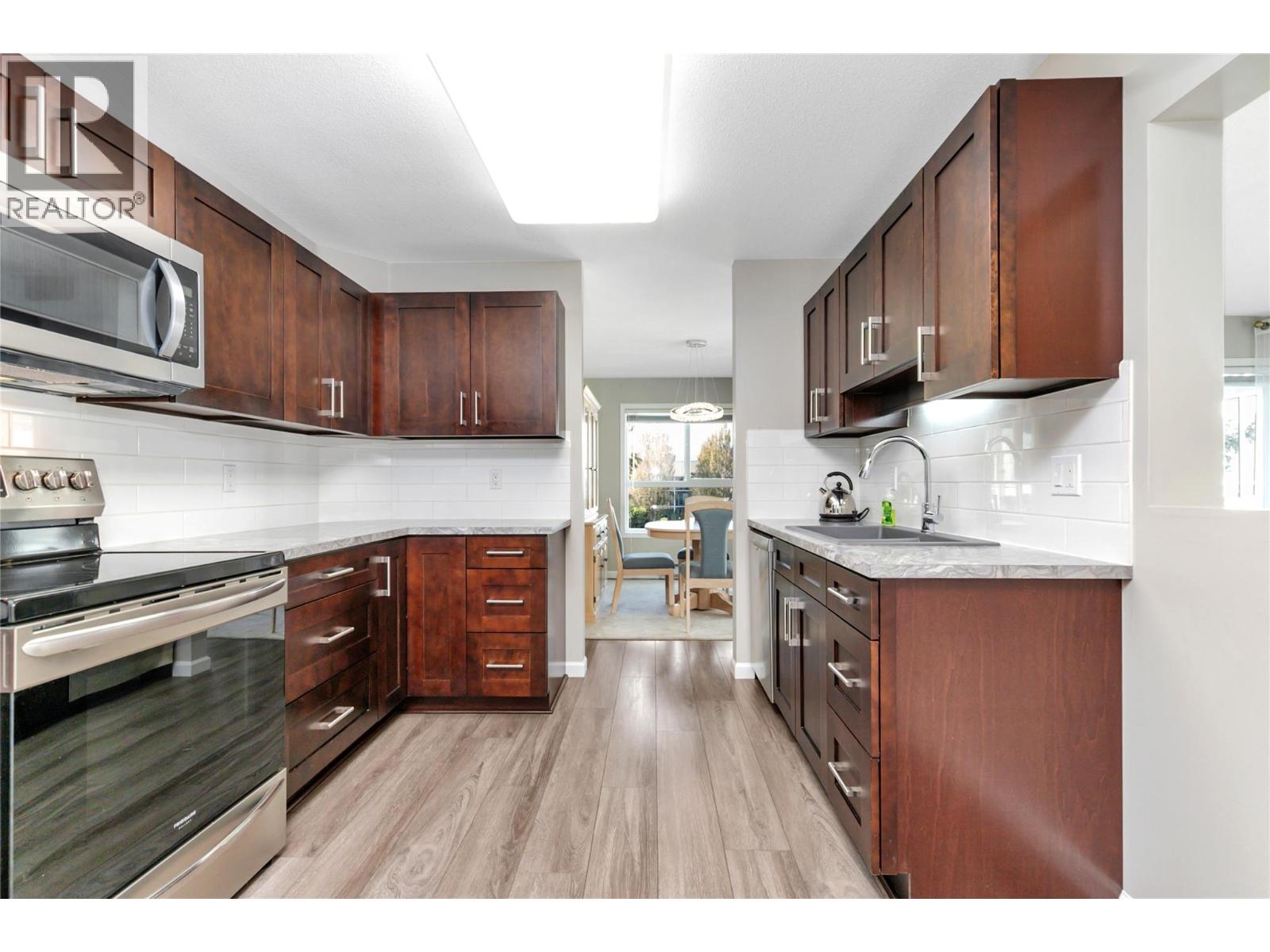 1329 Klo Road Unit# 404, Kelowna, British Columbia  V1W 3N9 - Photo 4 - 10403261