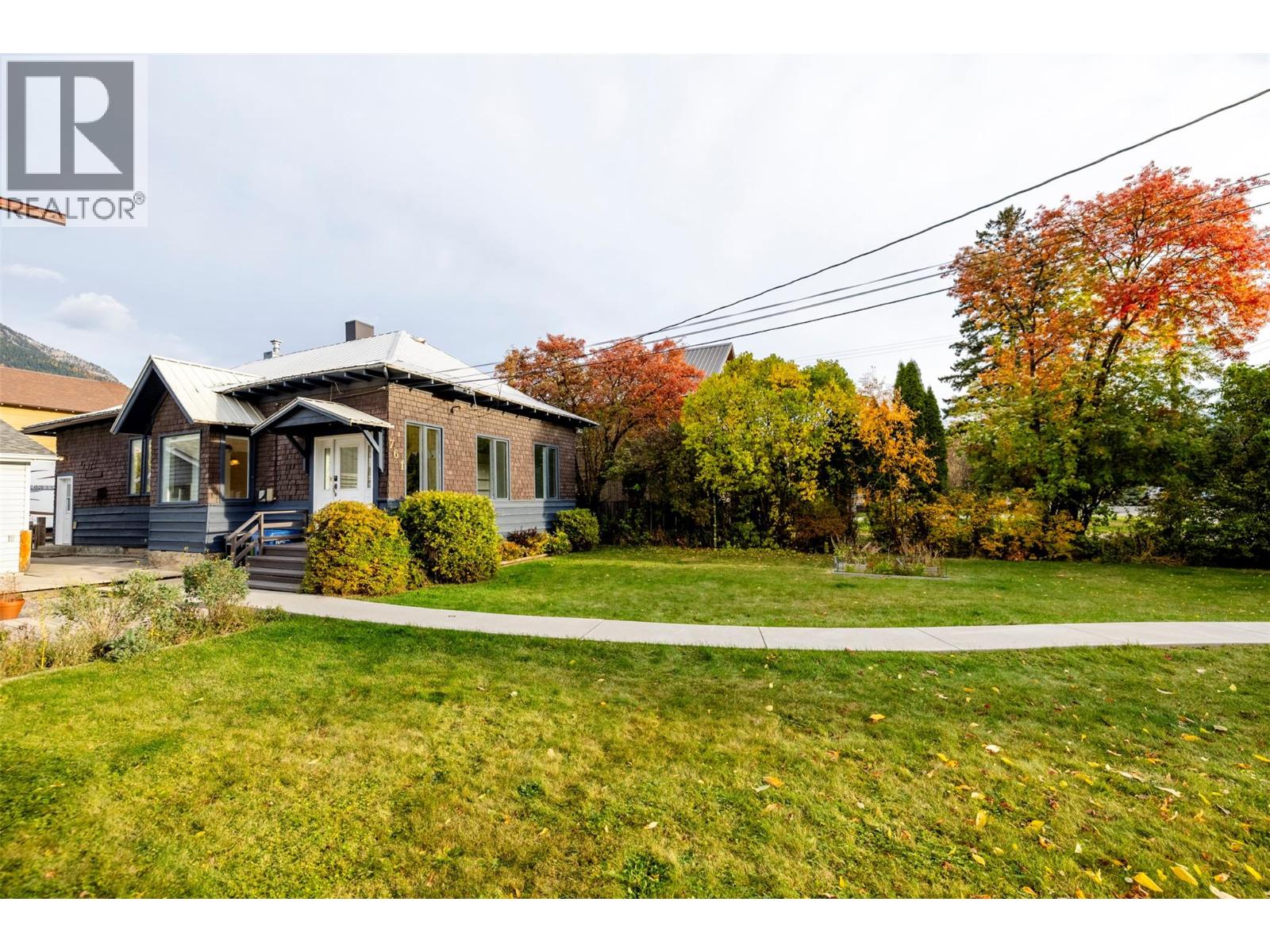 761 4th Avenue, Fernie, British Columbia  V0B 1M0 - Photo 10 - 10403382