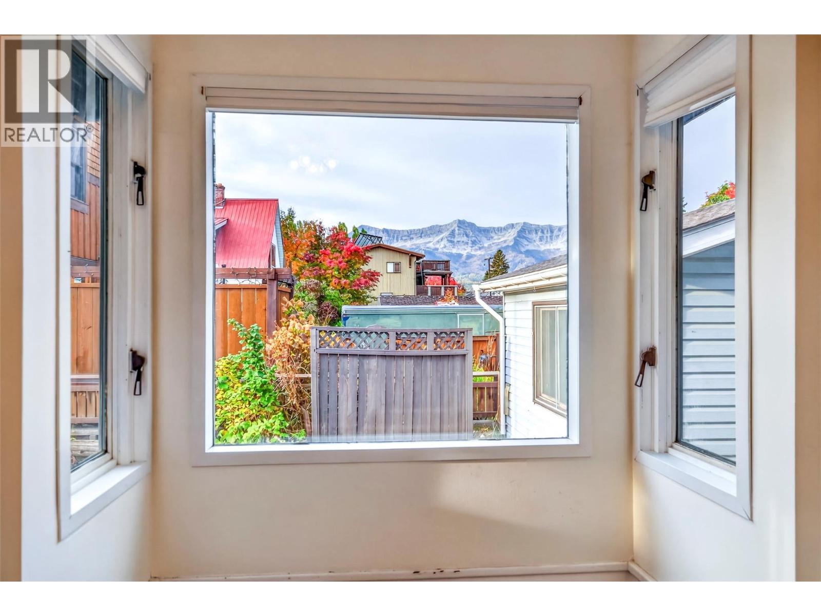 761 4th Avenue, Fernie, British Columbia  V0B 1M0 - Photo 18 - 10403382
