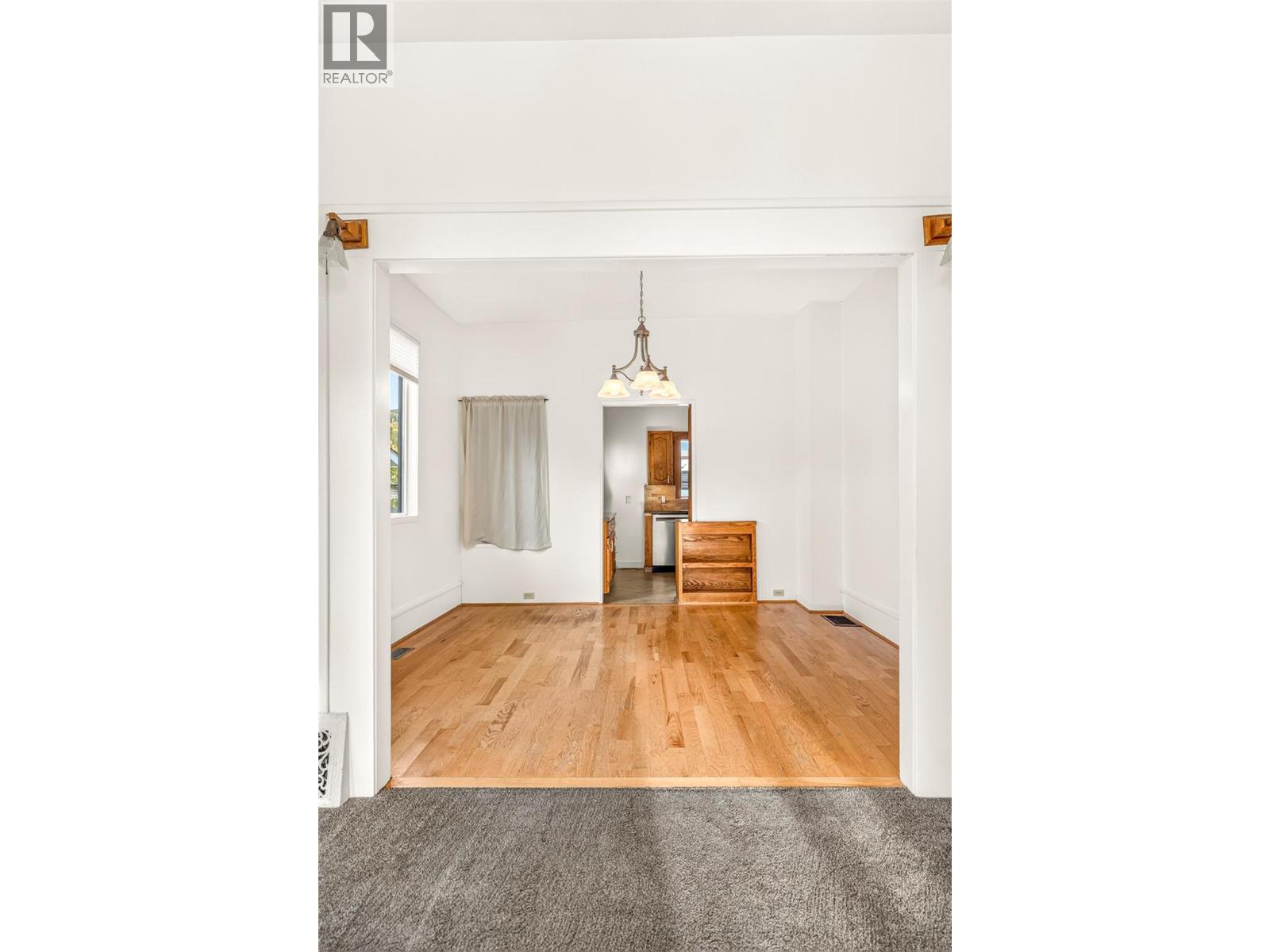 761 4th Avenue, Fernie, British Columbia  V0B 1M0 - Photo 25 - 10403382