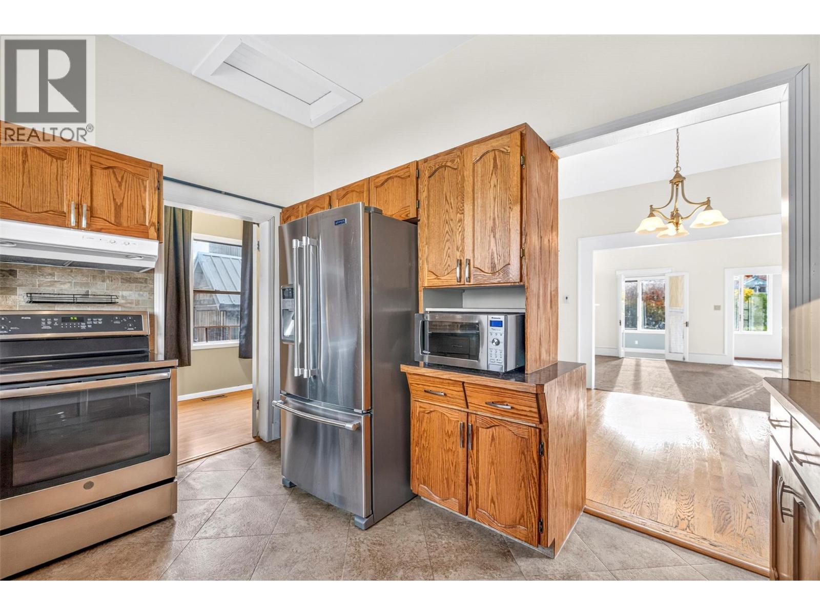 761 4th Avenue, Fernie, British Columbia  V0B 1M0 - Photo 33 - 10403382