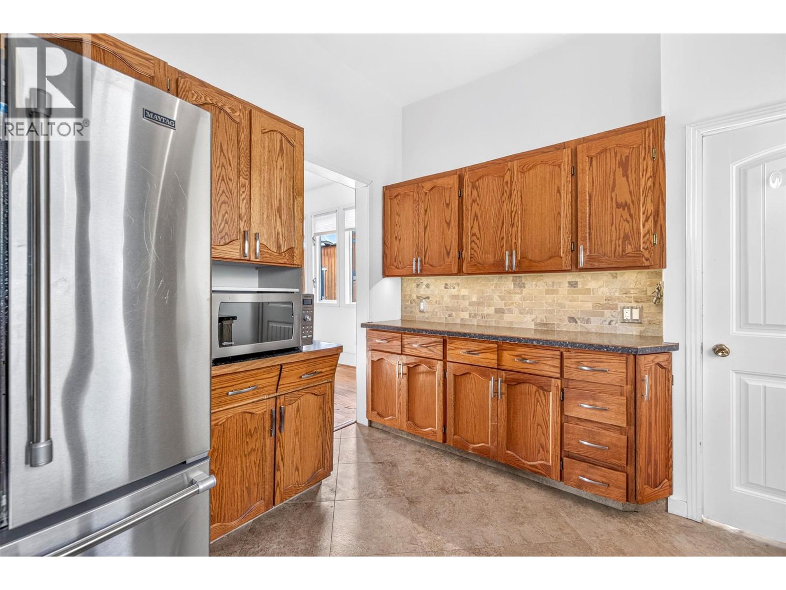 761 4th Avenue, Fernie, British Columbia  V0B 1M0 - Photo 34 - 10403382