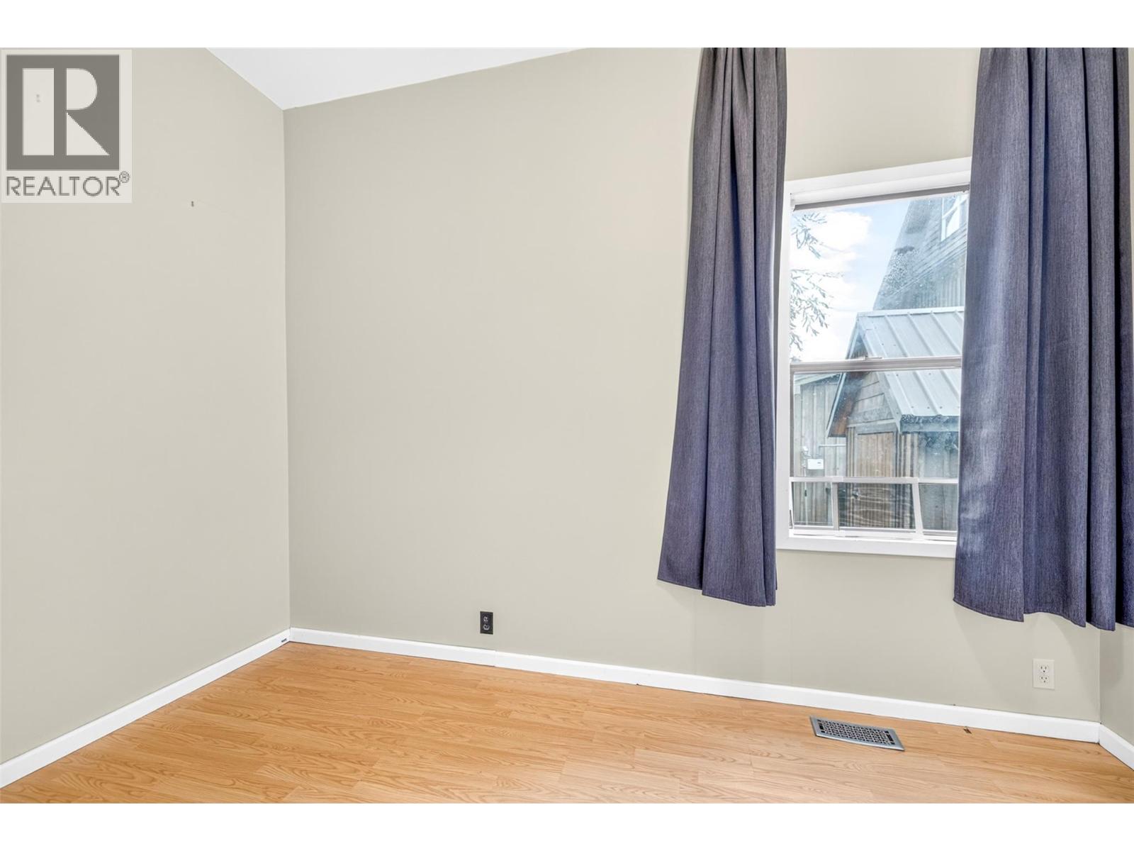 761 4th Avenue, Fernie, British Columbia  V0B 1M0 - Photo 43 - 10403382