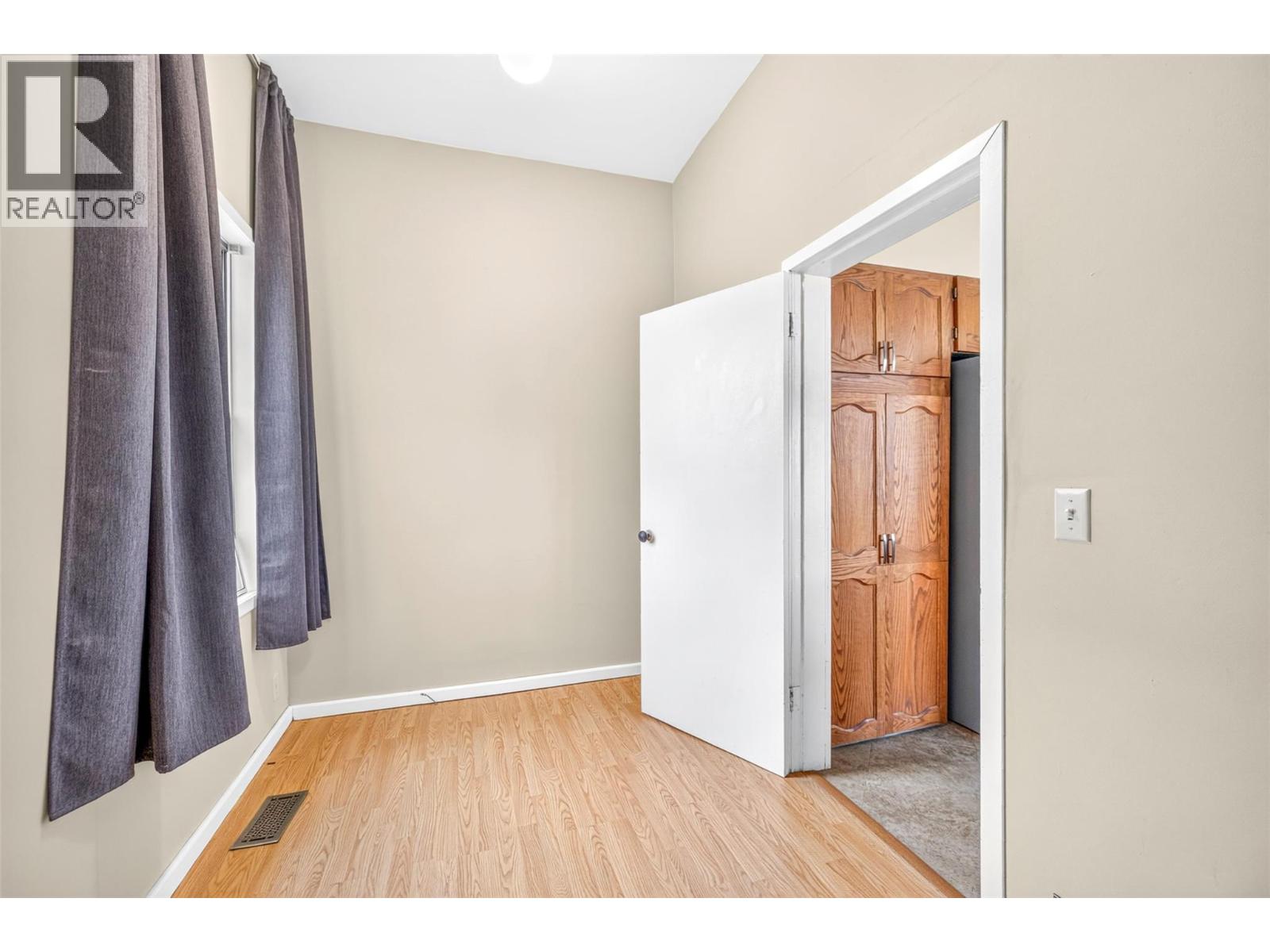 761 4th Avenue, Fernie, British Columbia  V0B 1M0 - Photo 44 - 10403382