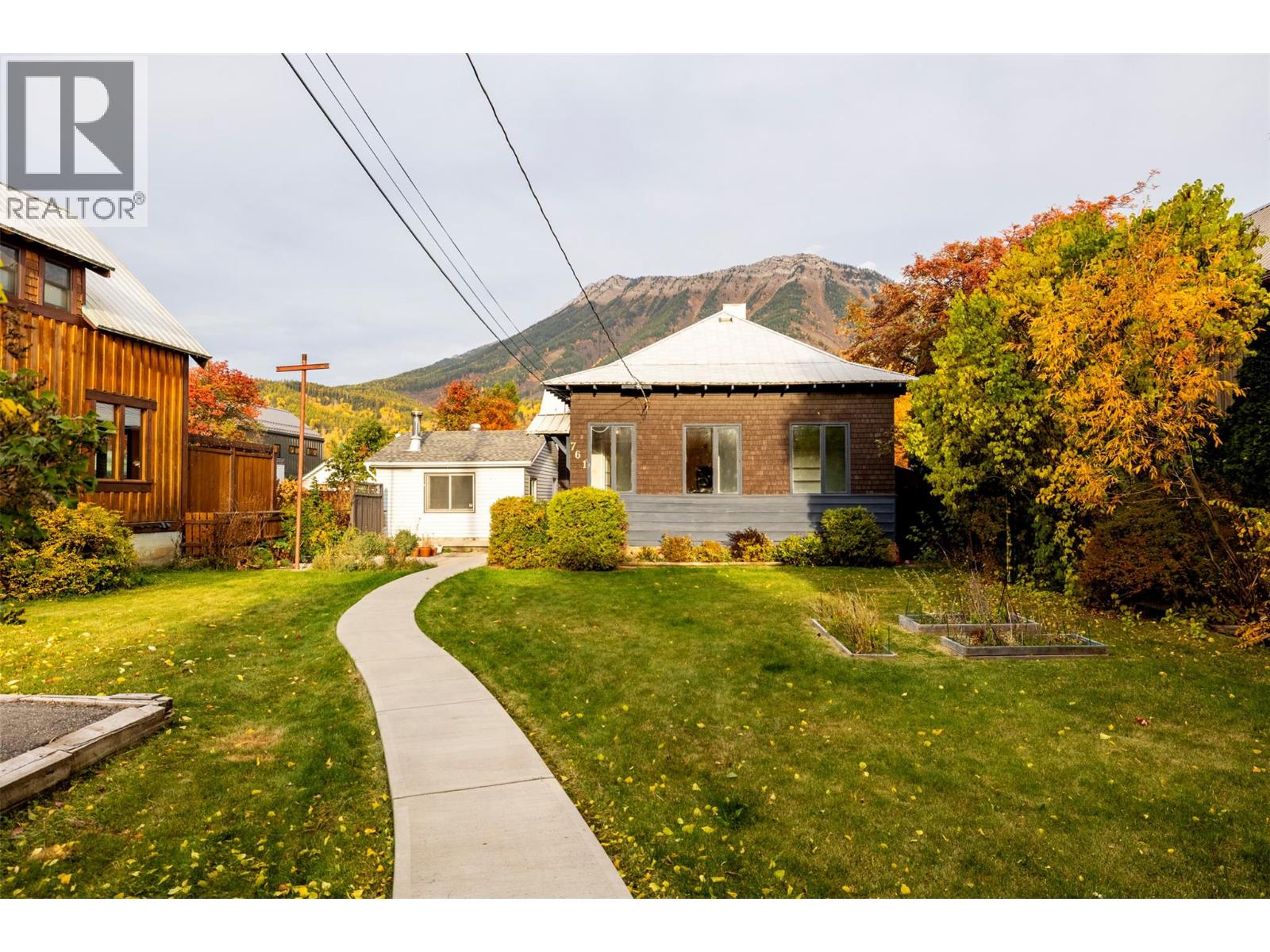 761 4th Avenue, Fernie, British Columbia  V0B 1M0 - Photo 6 - 10403382