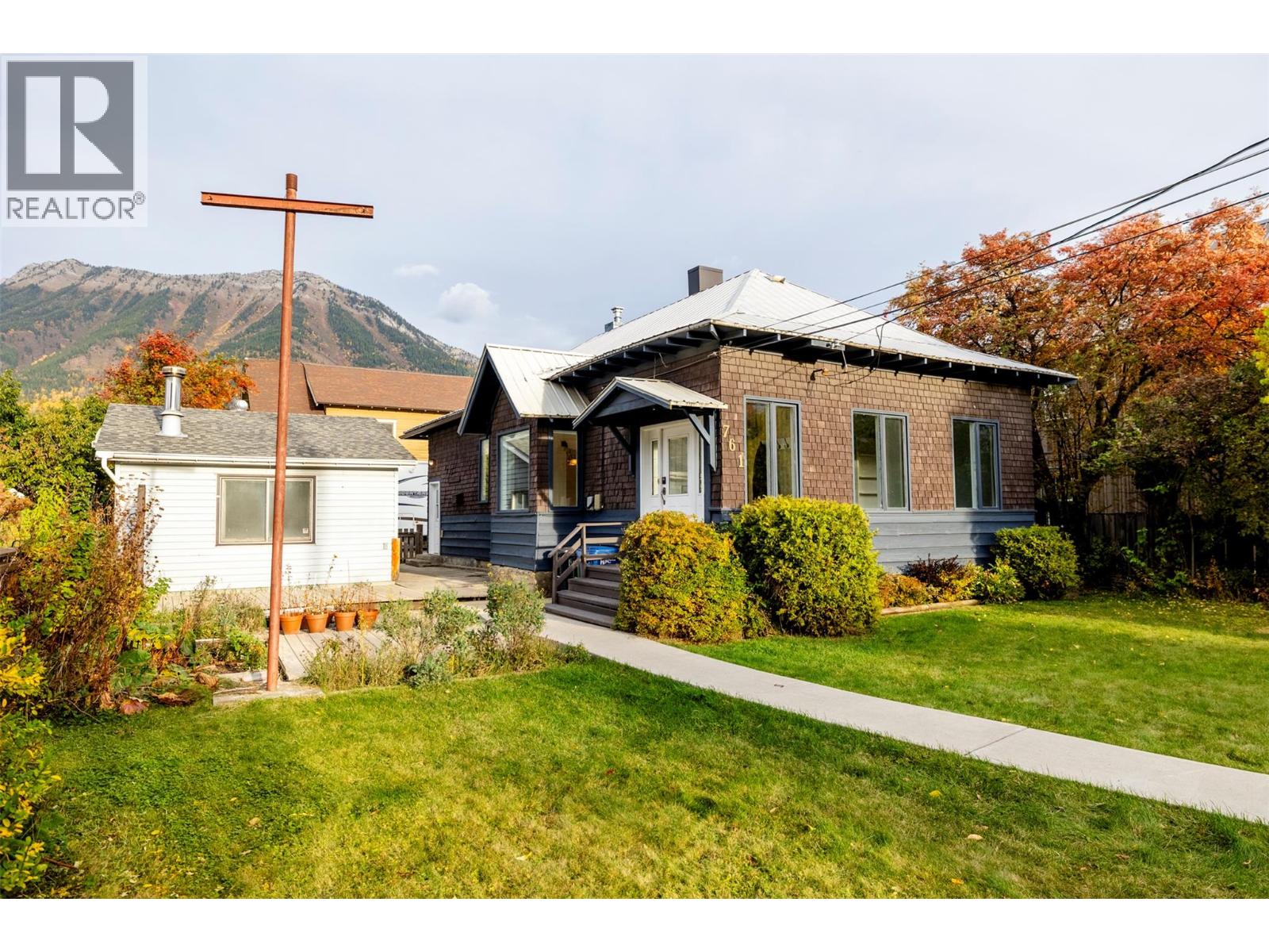 761 4th Avenue, Fernie, British Columbia  V0B 1M0 - Photo 9 - 10403382