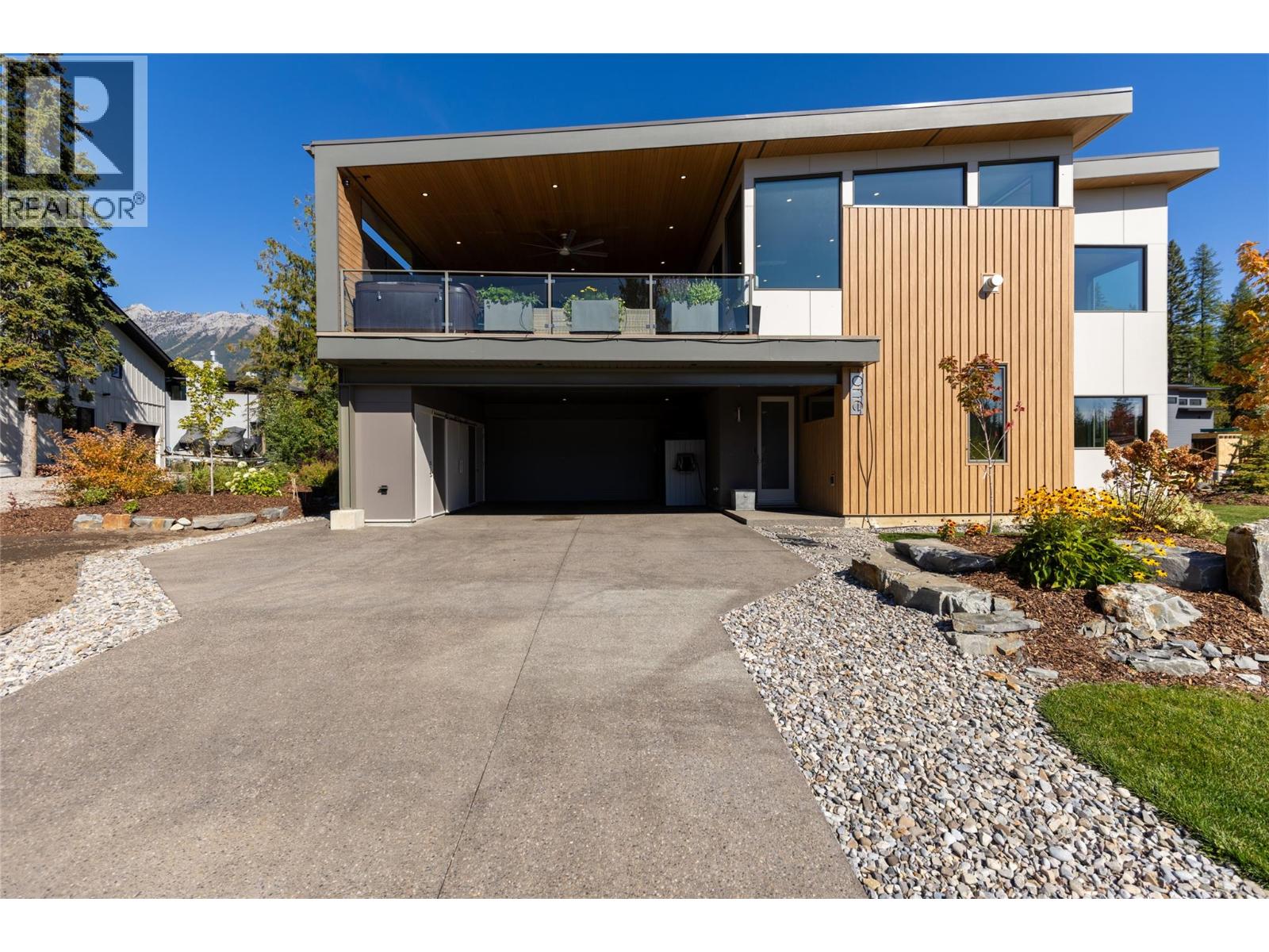 1 Huckleberry Place, Fernie, British Columbia  V0B 1M1 - Photo 2 - 10403243
