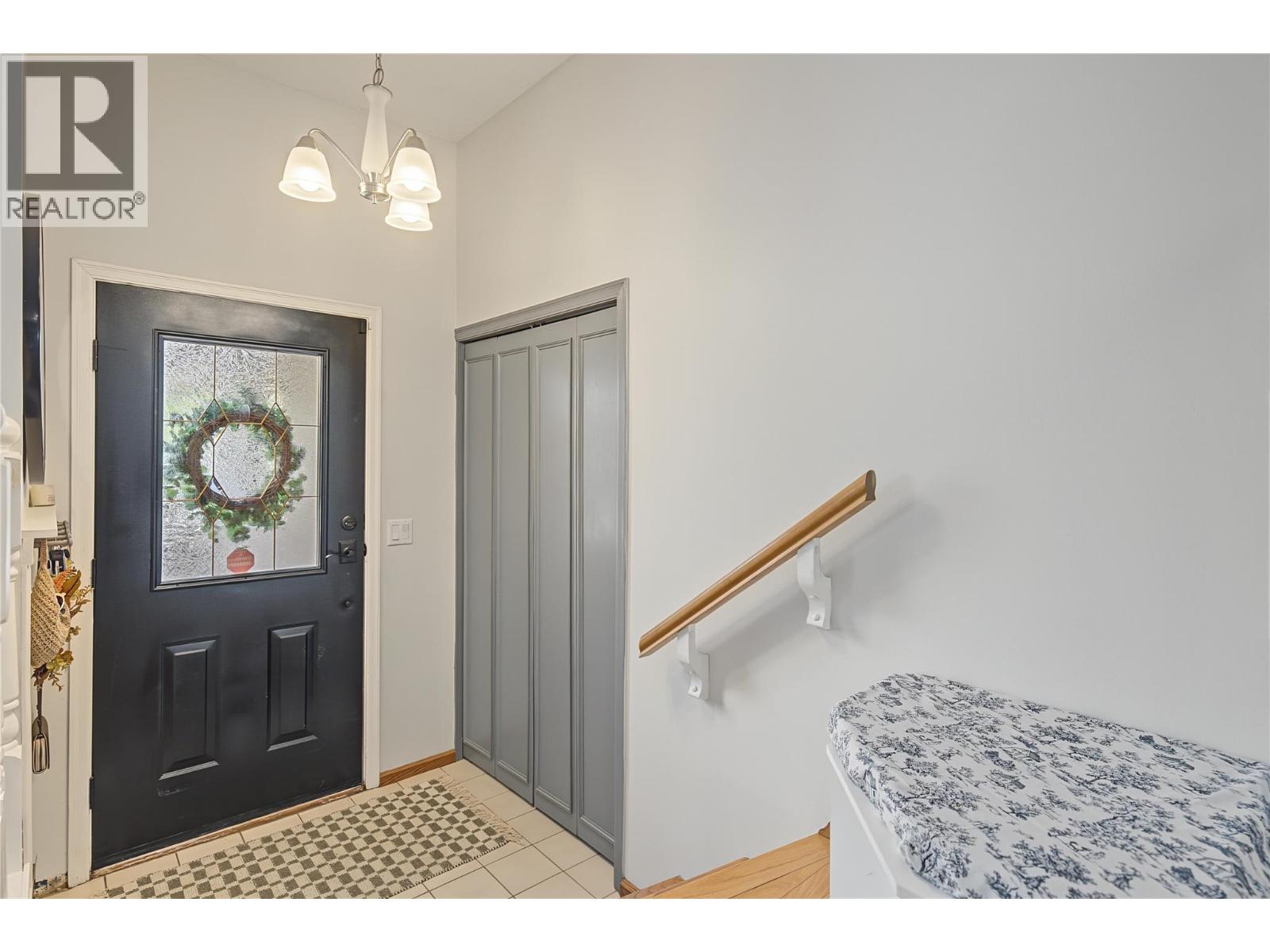 3745 Kimatouche Road, Kelowna, British Columbia  V1Y 7R2 - Photo 10 - 10403221