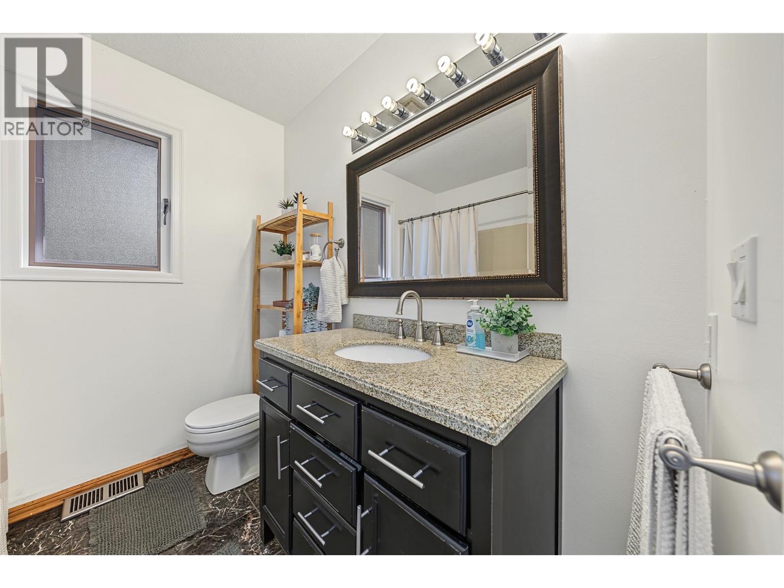 3745 Kimatouche Road, Kelowna, British Columbia  V1Y 7R2 - Photo 30 - 10403221