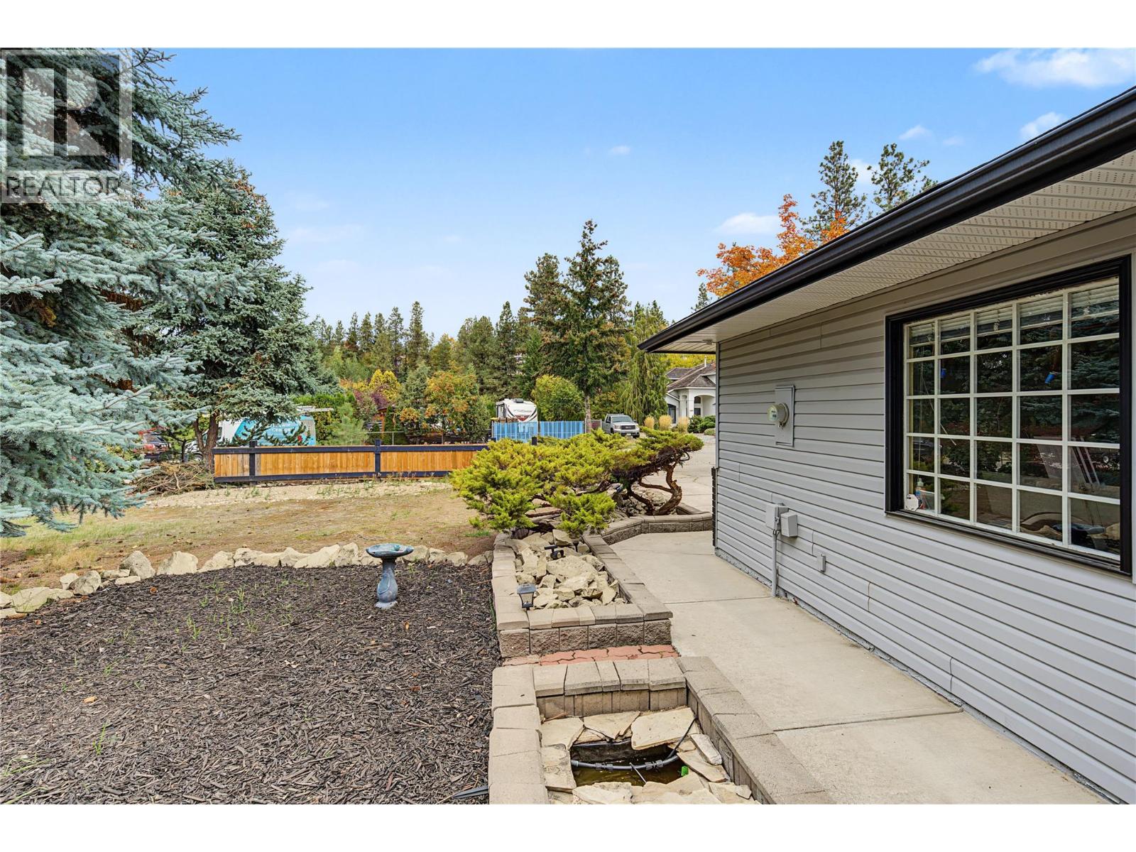 3745 Kimatouche Road, Kelowna, British Columbia  V1Y 7R2 - Photo 7 - 10403221