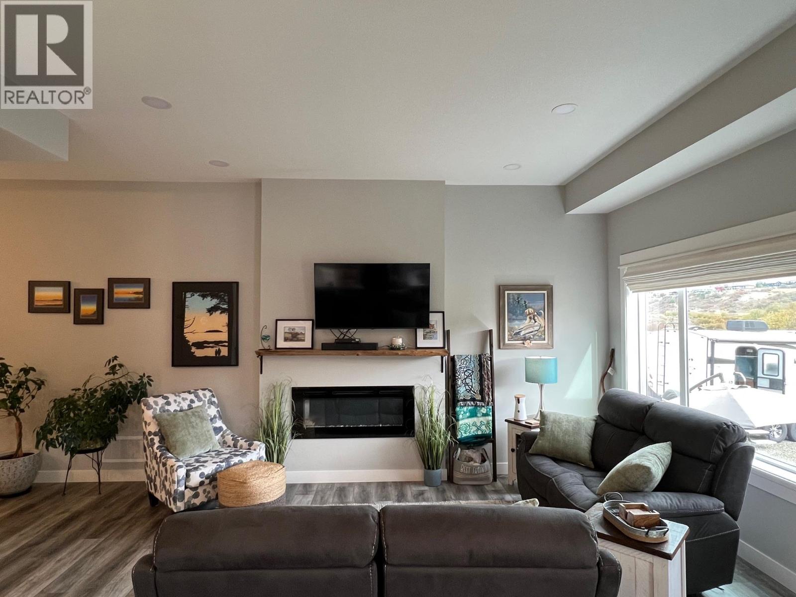 457 4 Th Street, Vernon, British Columbia  V1H 1Z1 - Photo 5 - 10400342