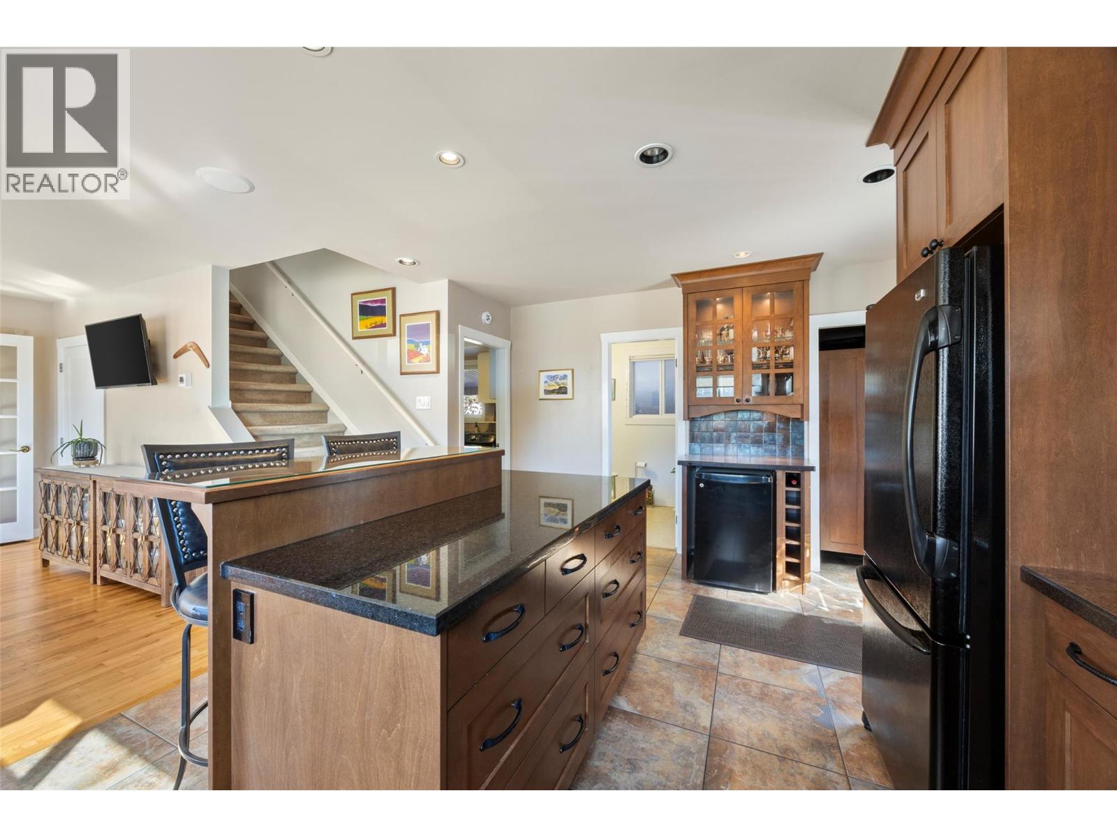 732 Ivy Avenue, Kamloops, British Columbia  V2B 3X1 - Photo 12 - 10402882