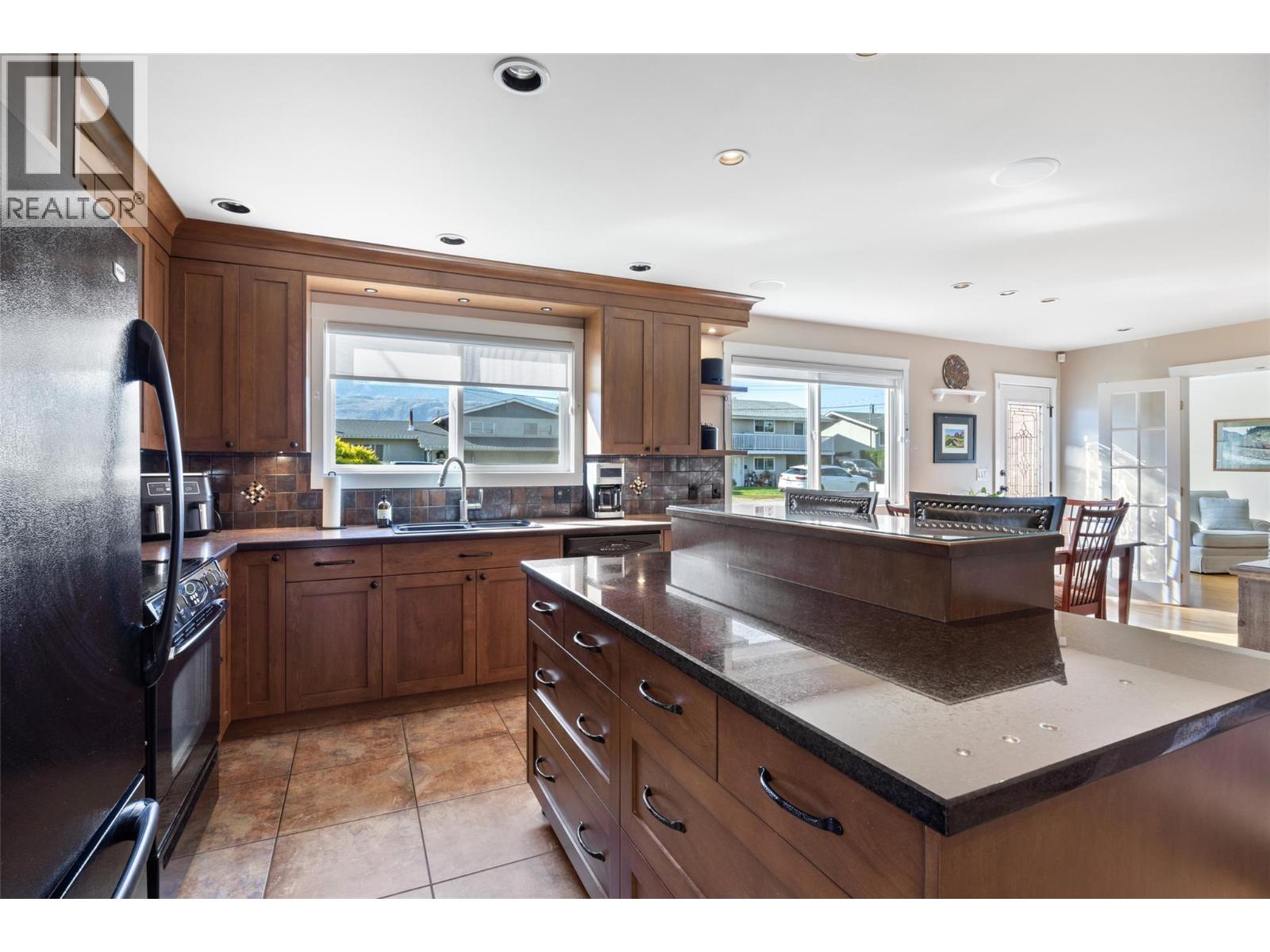 732 Ivy Avenue, Kamloops, British Columbia  V2B 3X1 - Photo 13 - 10402882