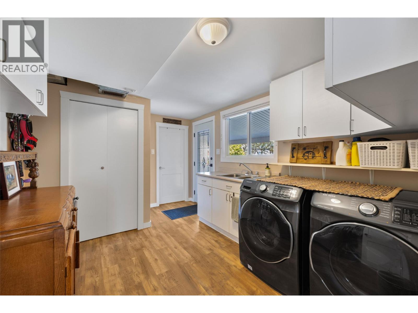 732 Ivy Avenue, Kamloops, British Columbia  V2B 3X1 - Photo 27 - 10402882