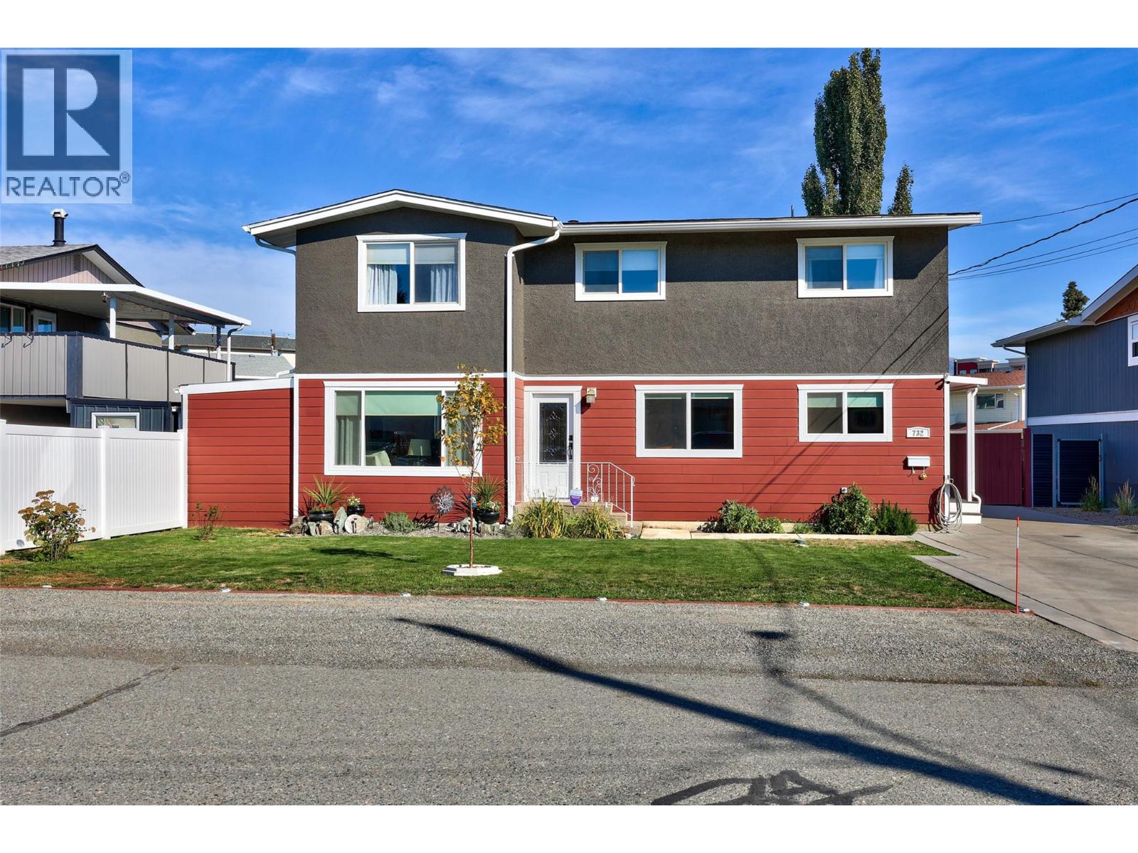 732 Ivy Avenue, Kamloops, British Columbia  V2B 3X1 - Photo 3 - 10402882