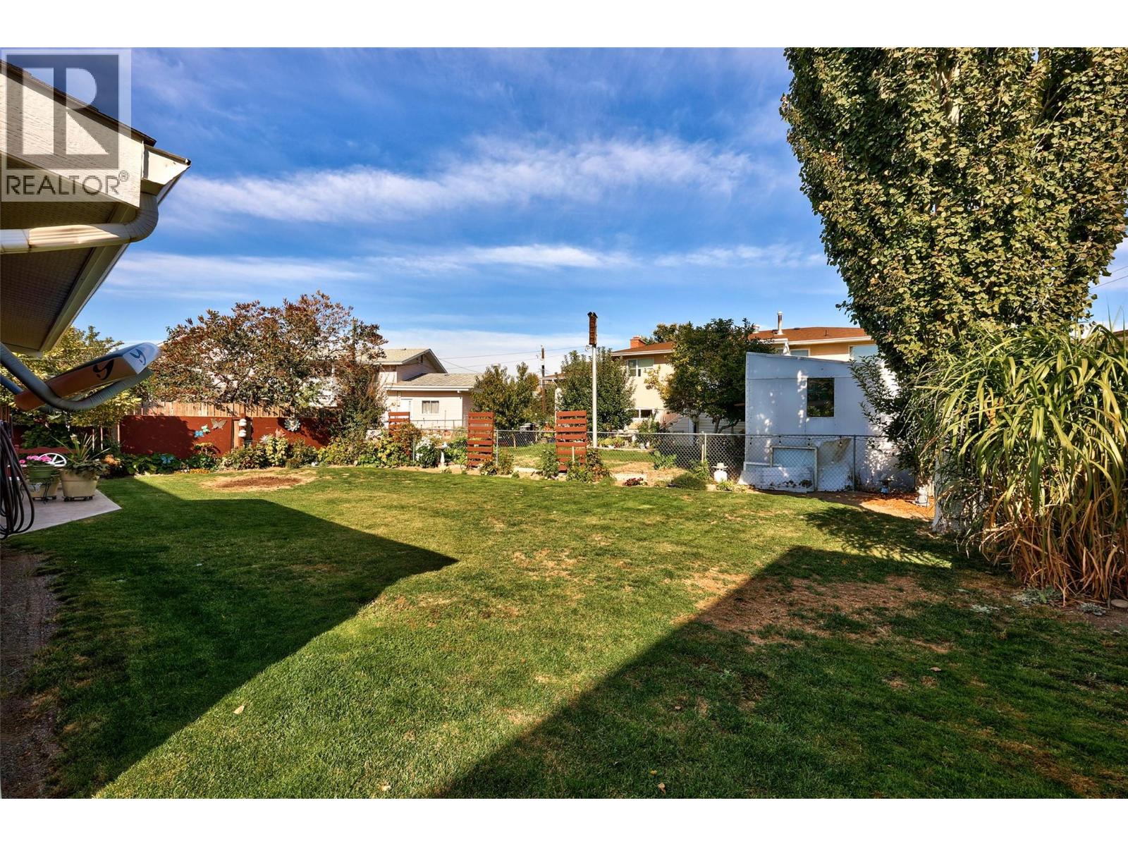 732 Ivy Avenue, Kamloops, British Columbia  V2B 3X1 - Photo 32 - 10402882