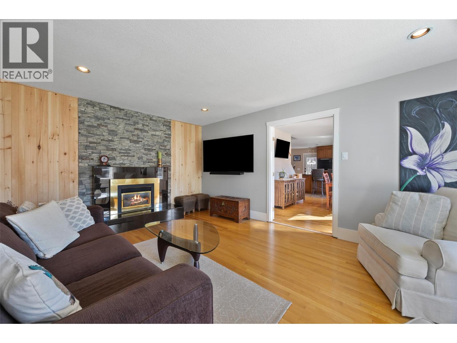 732 Ivy Avenue, Kamloops, British Columbia  V2B 3X1 - Photo 8 - 10402882