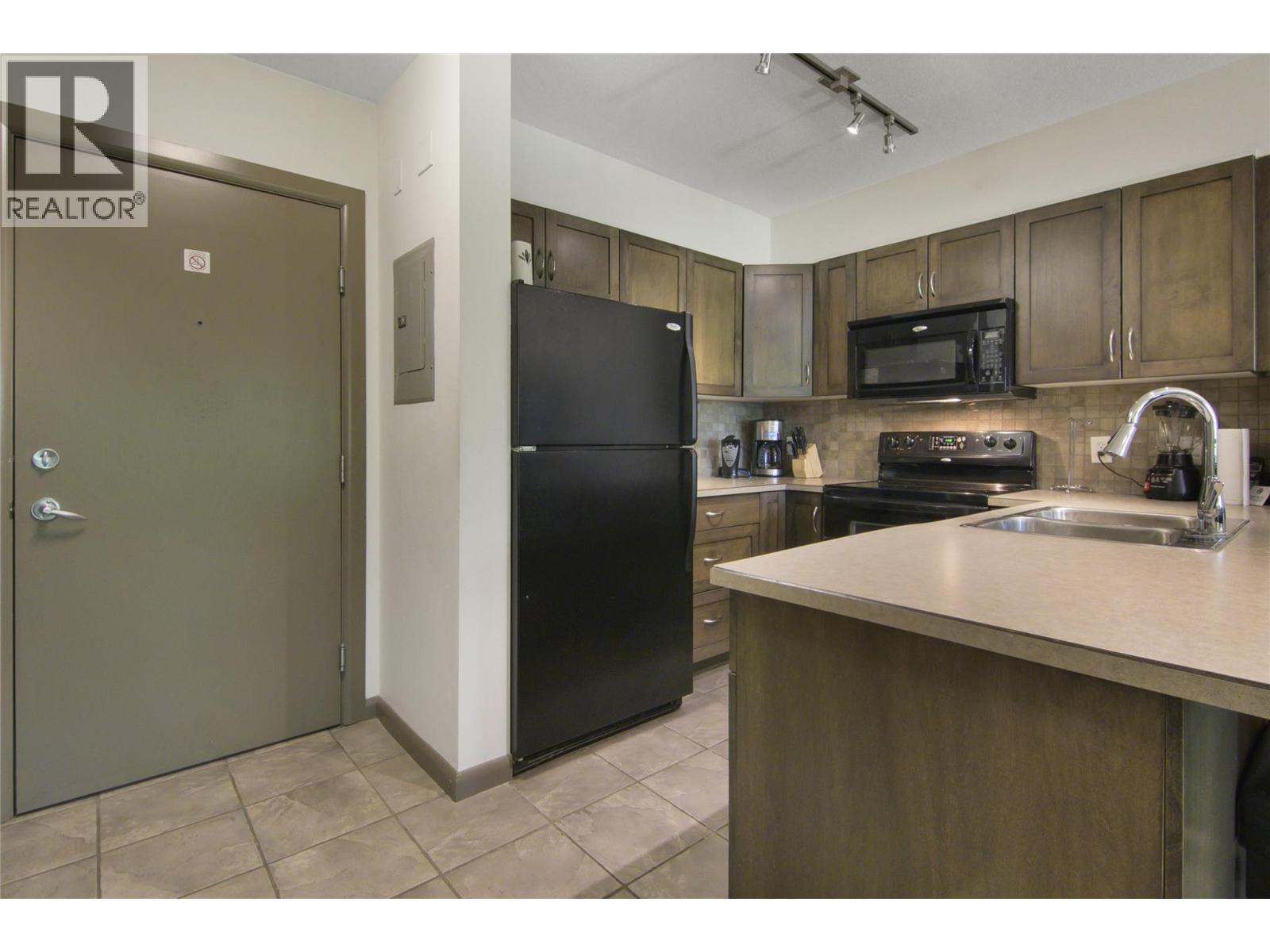 654 Cook Road Unit# 238 Lot# 33, Kelowna, British Columbia  V1W 3G7 - Photo 3 - 10402713