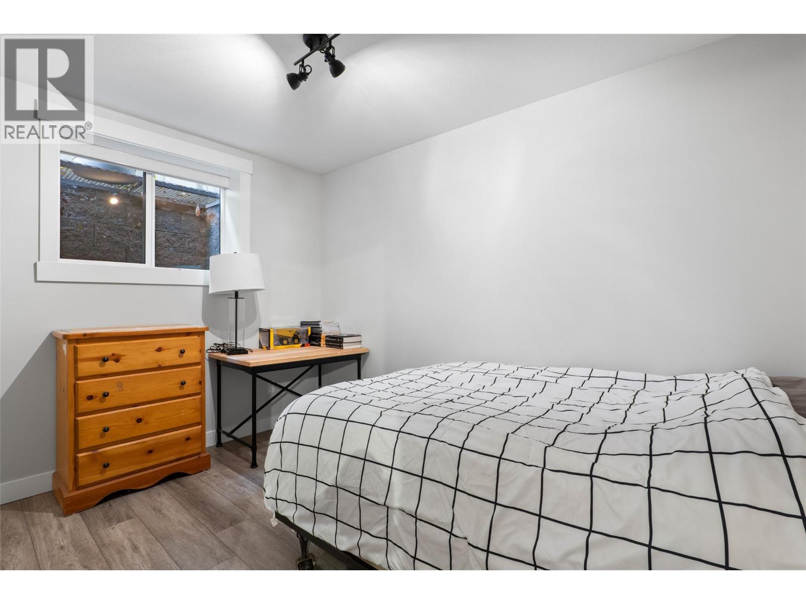 810 Woodrush Court, Kamloops, British Columbia  V2B 6E6 - Photo 29 - 10403020