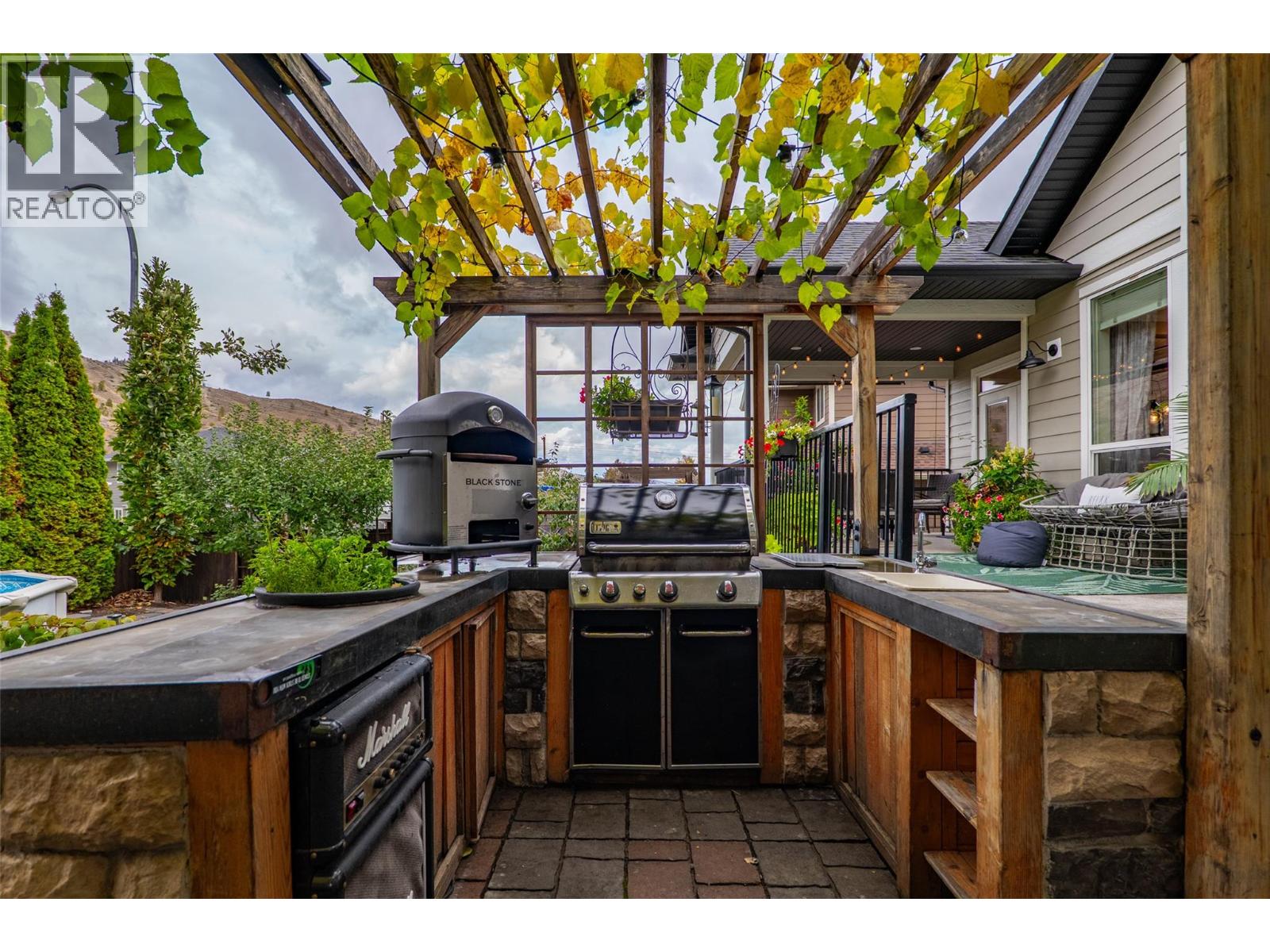 810 Woodrush Court, Kamloops, British Columbia  V2B 6E6 - Photo 43 - 10403020