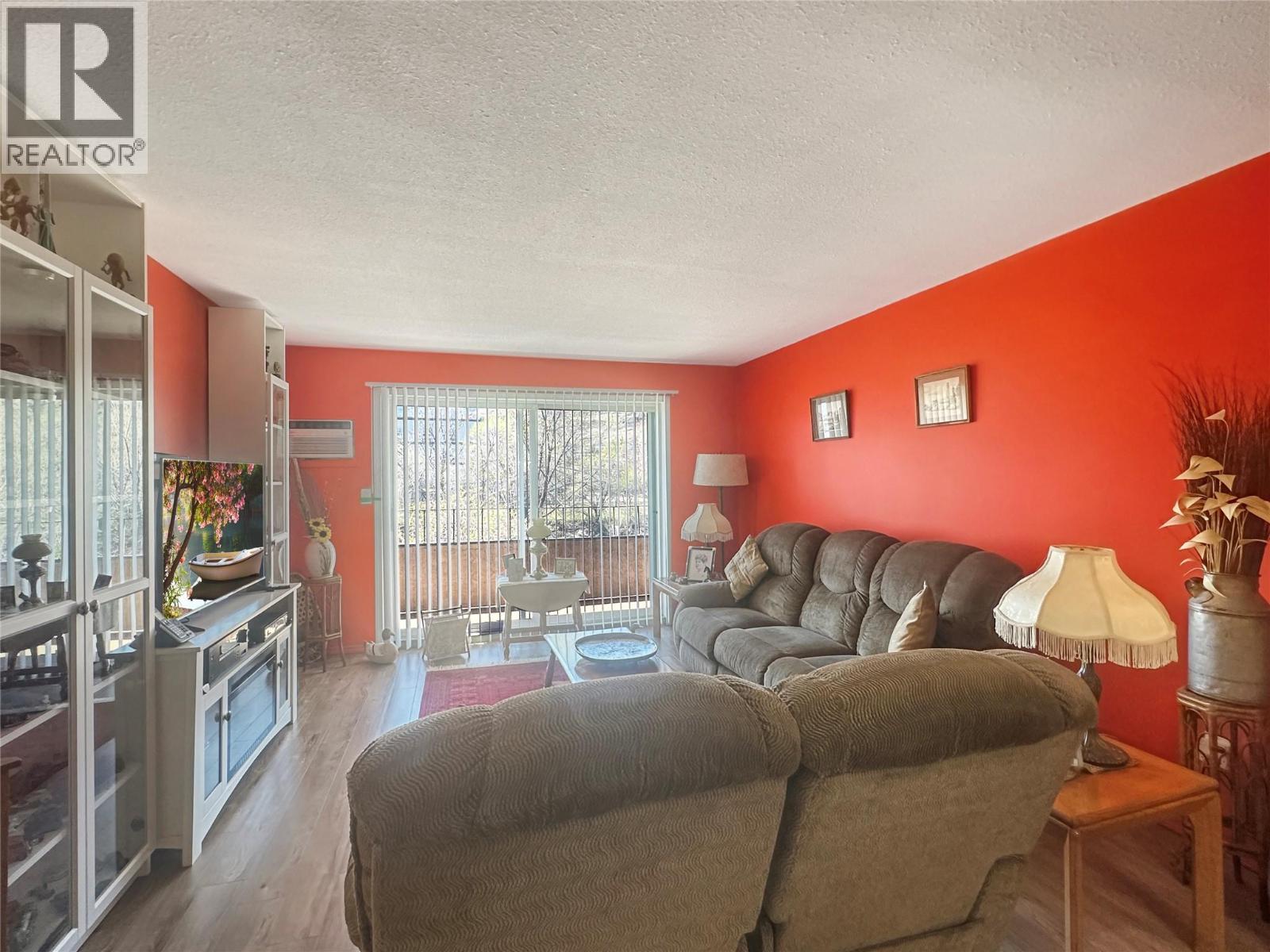337 Mckinney Road Unit# 211, Oliver, British Columbia  V0H 1T3 - Photo 1 - 10403425