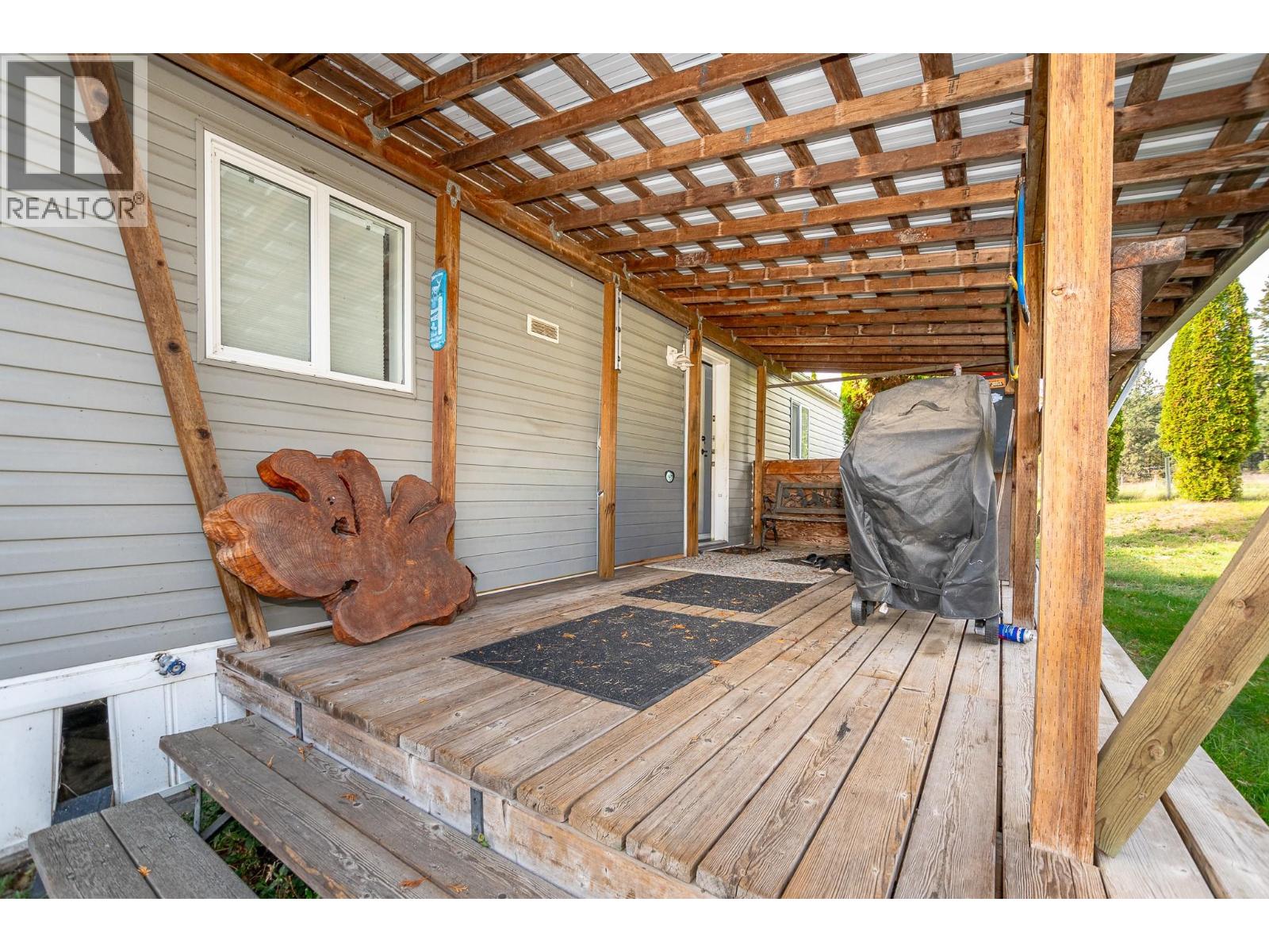 2841 Simpson Road, Lee Creek, British Columbia  V0E 1M4 - Photo 18 - 10403399