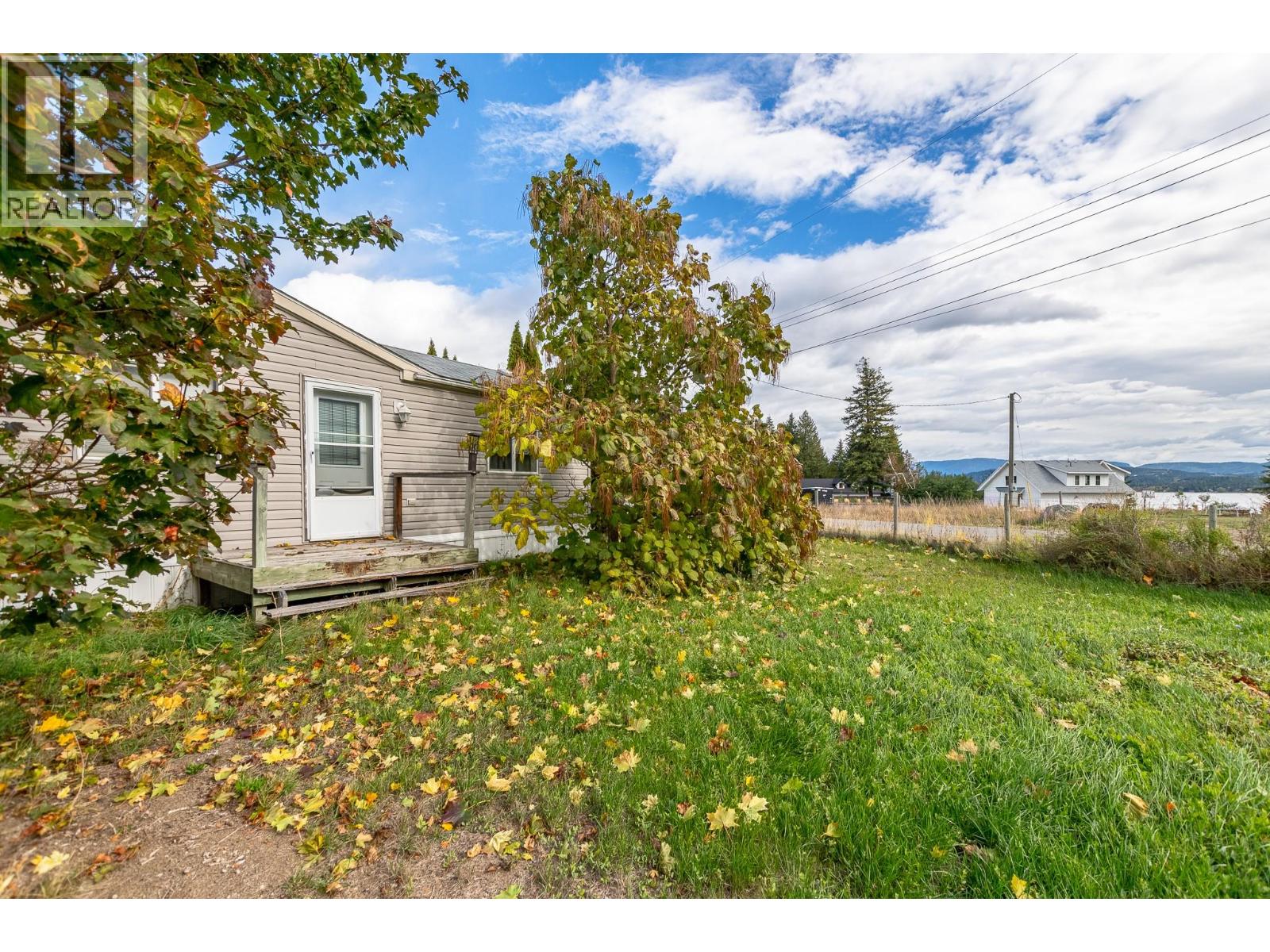 2841 Simpson Road, Lee Creek, British Columbia  V0E 1M4 - Photo 23 - 10403399