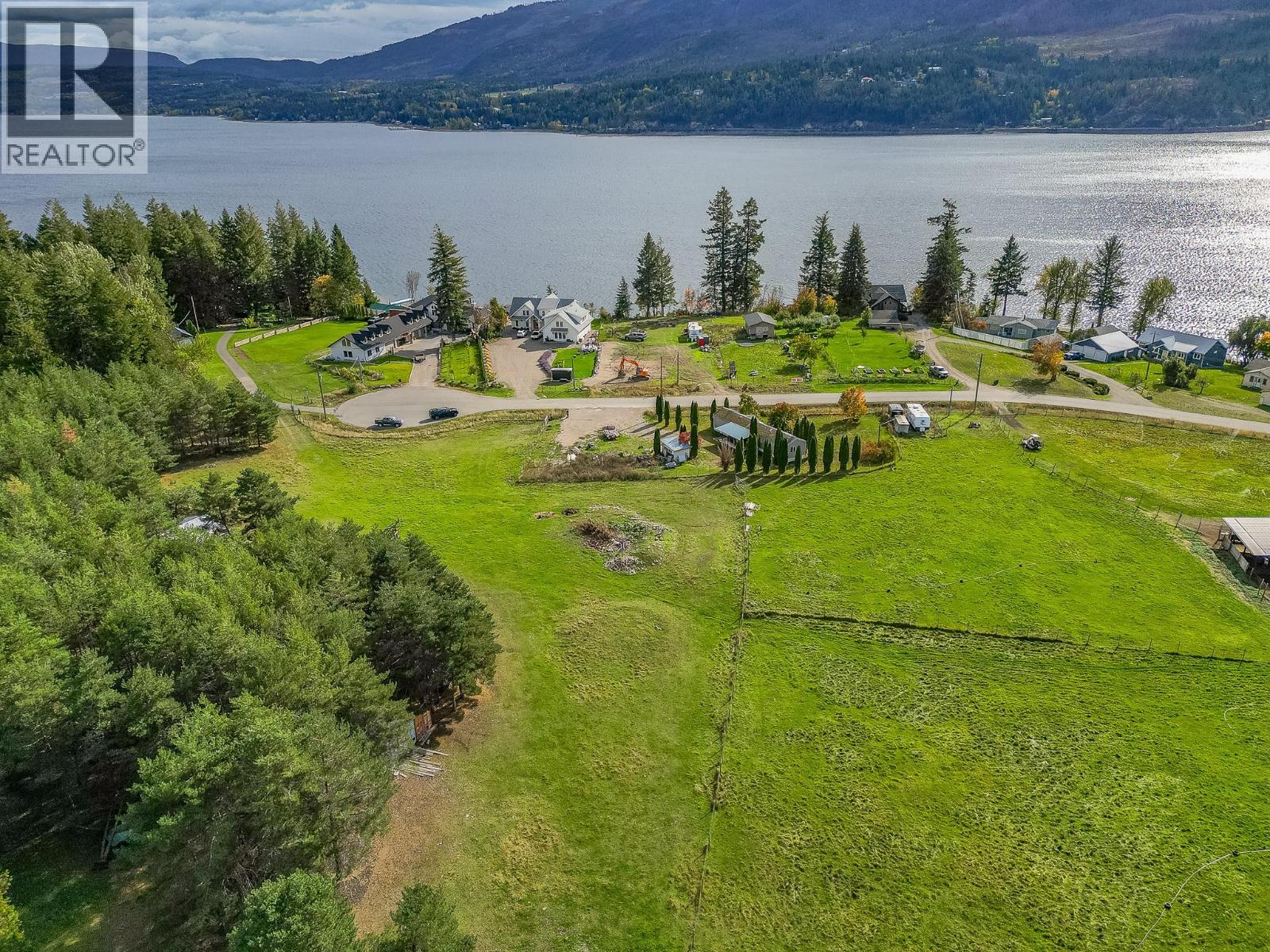 2841 Simpson Road, Lee Creek, British Columbia  V0E 1M4 - Photo 31 - 10403399