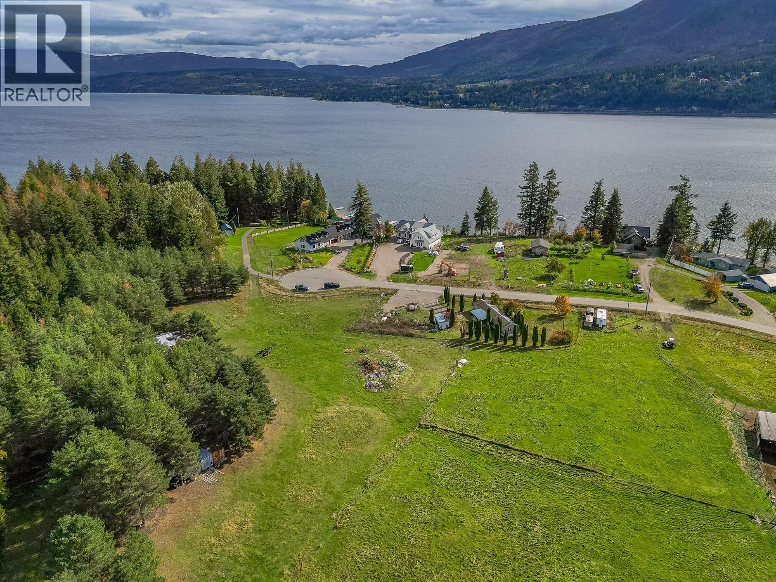 2841 Simpson Road, Lee Creek, British Columbia  V0E 1M4 - Photo 34 - 10403399