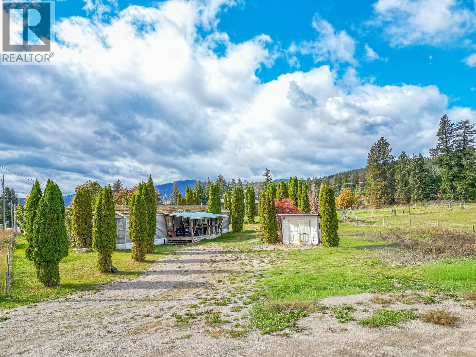 2841 Simpson Road, Lee Creek, British Columbia  V0E 1M4 - Photo 46 - 10403399