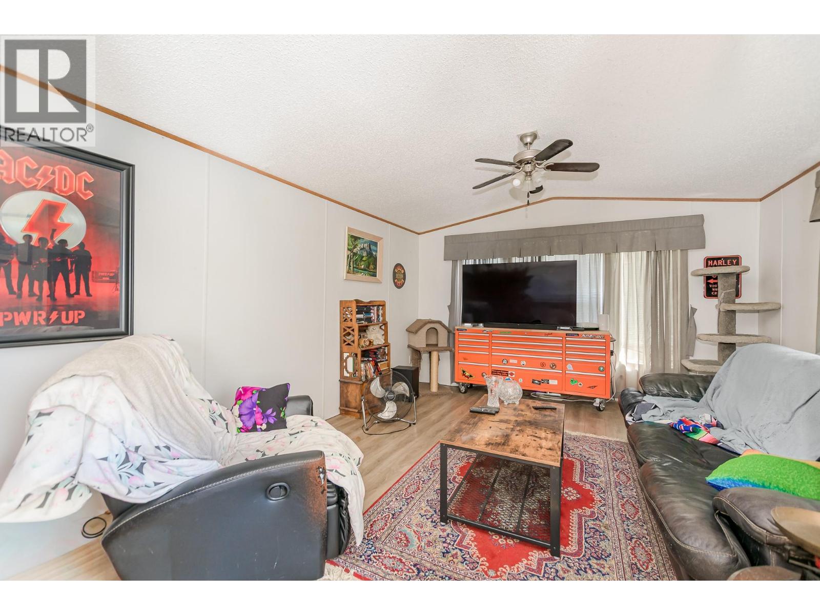 2841 Simpson Road, Lee Creek, British Columbia  V0E 1M4 - Photo 9 - 10403399