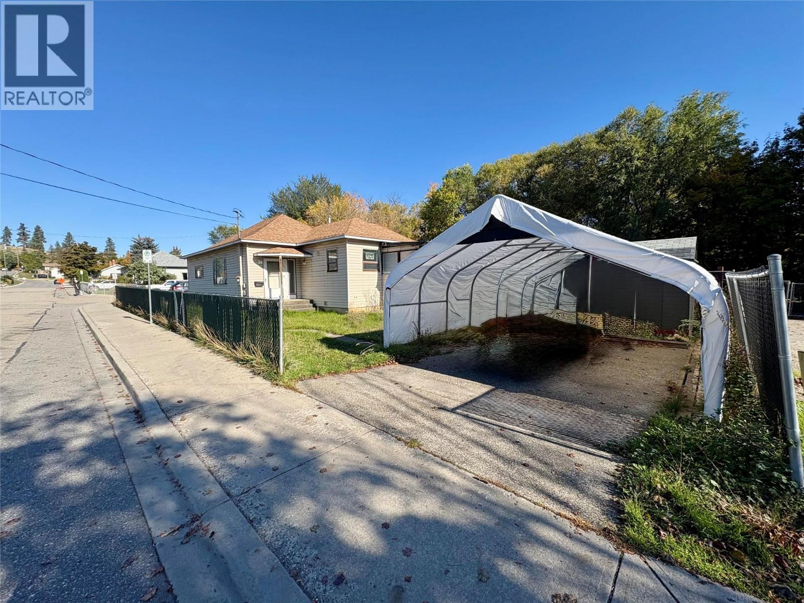 3211 35 Street, Vernon, British Columbia  V1T 6B8 - Photo 3 - 10403369