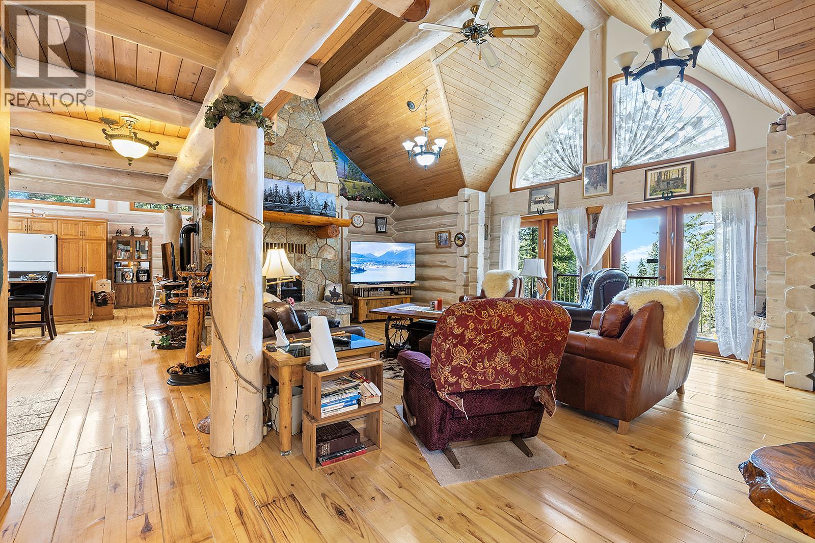 1958 Rykerts Road, Lister, British Columbia  V0B 1G2 - Photo 13 - 10403288