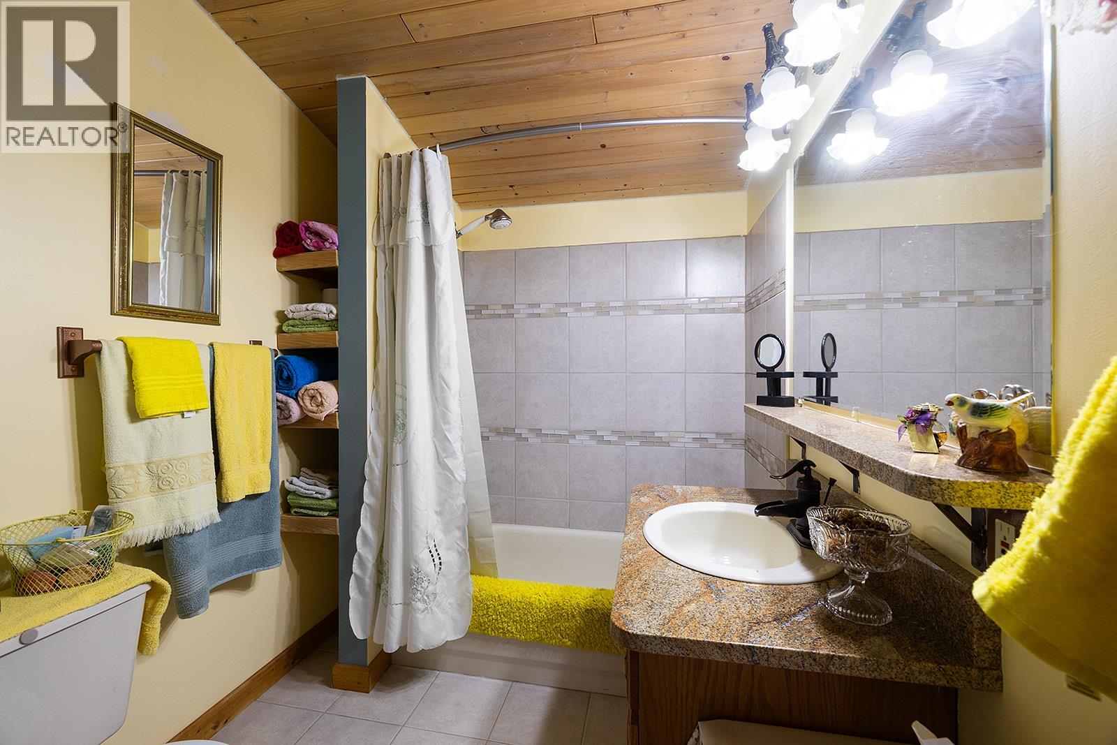 1958 Rykerts Road, Lister, British Columbia  V0B 1G2 - Photo 22 - 10403288