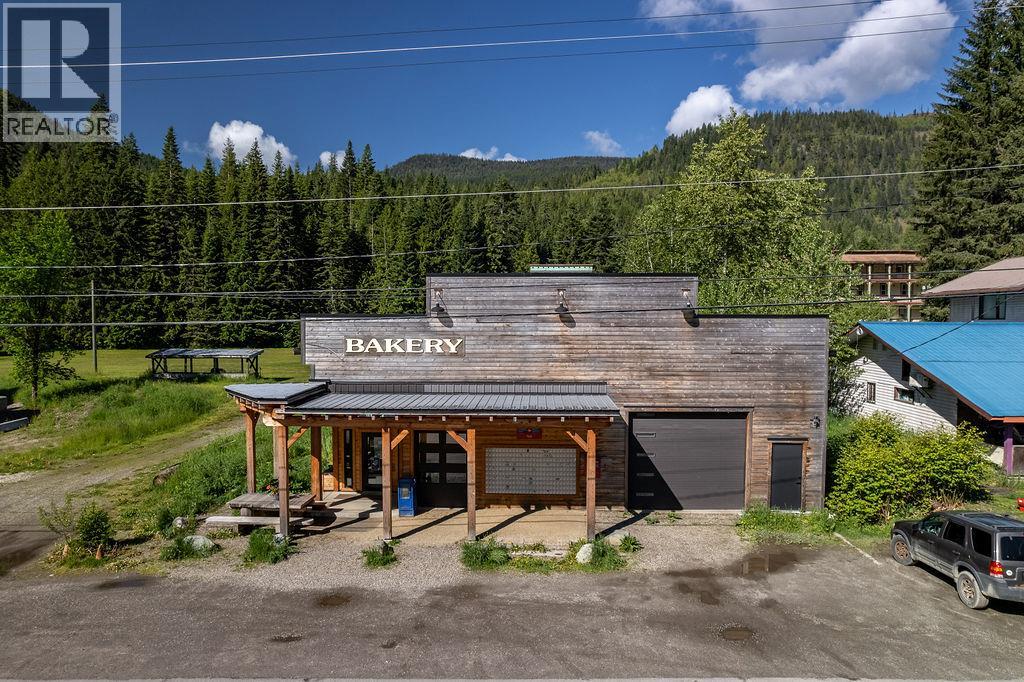 7114 1st Avenue, Ymir, British Columbia  V0G 2K0 - Photo 3 - 10403214